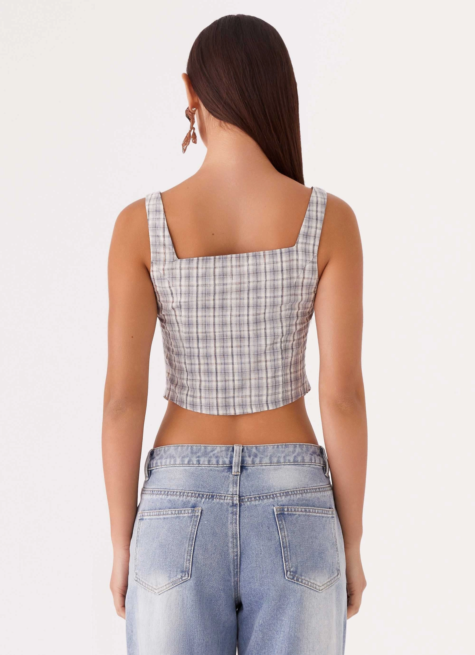 WrinkleResistantWeave ClassicCrewNeck Oasis Dreams Tie Top - Check
