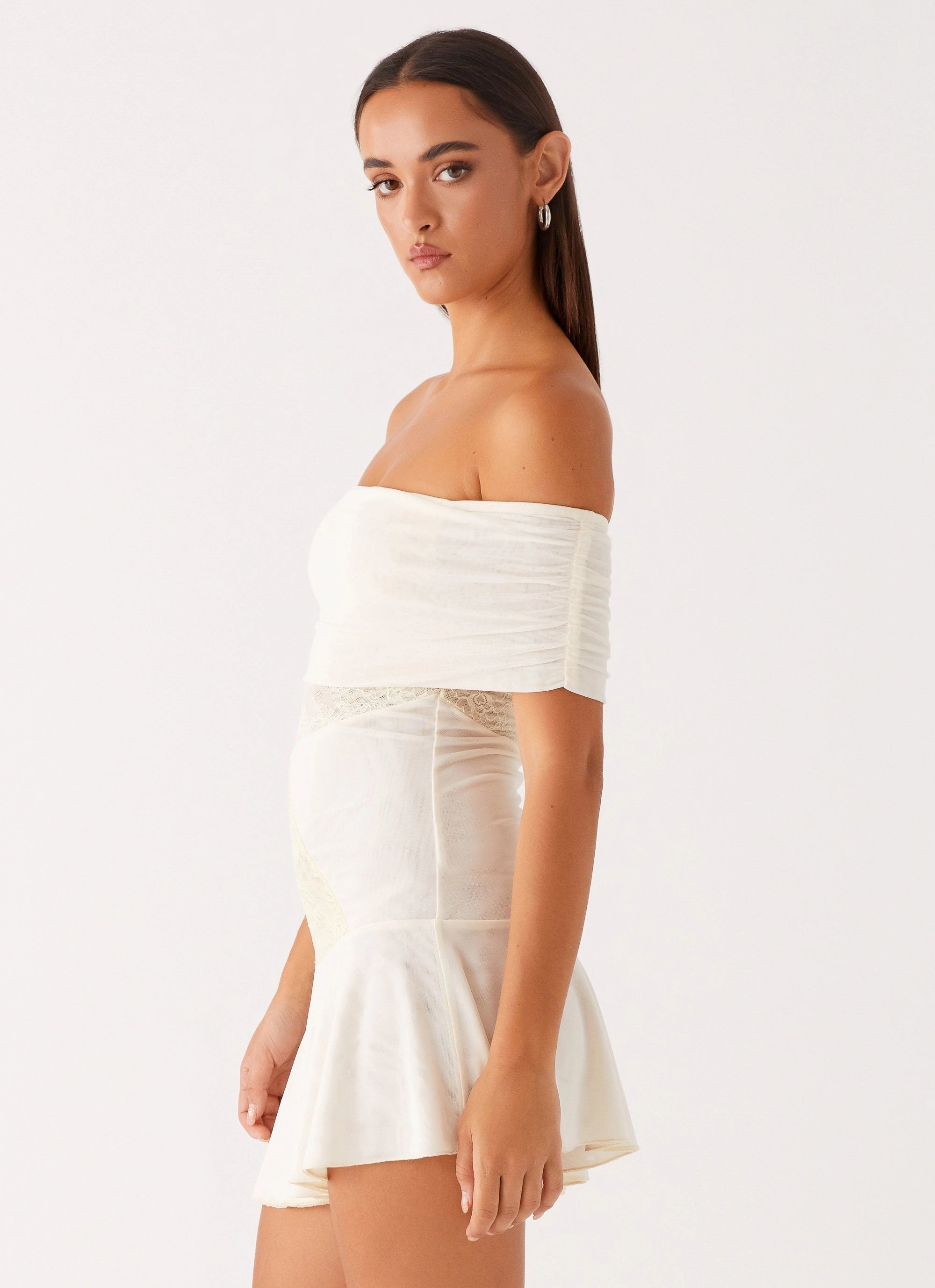Minimal Curve Edgy Look Ocean Road Mini Dress - Yellow
