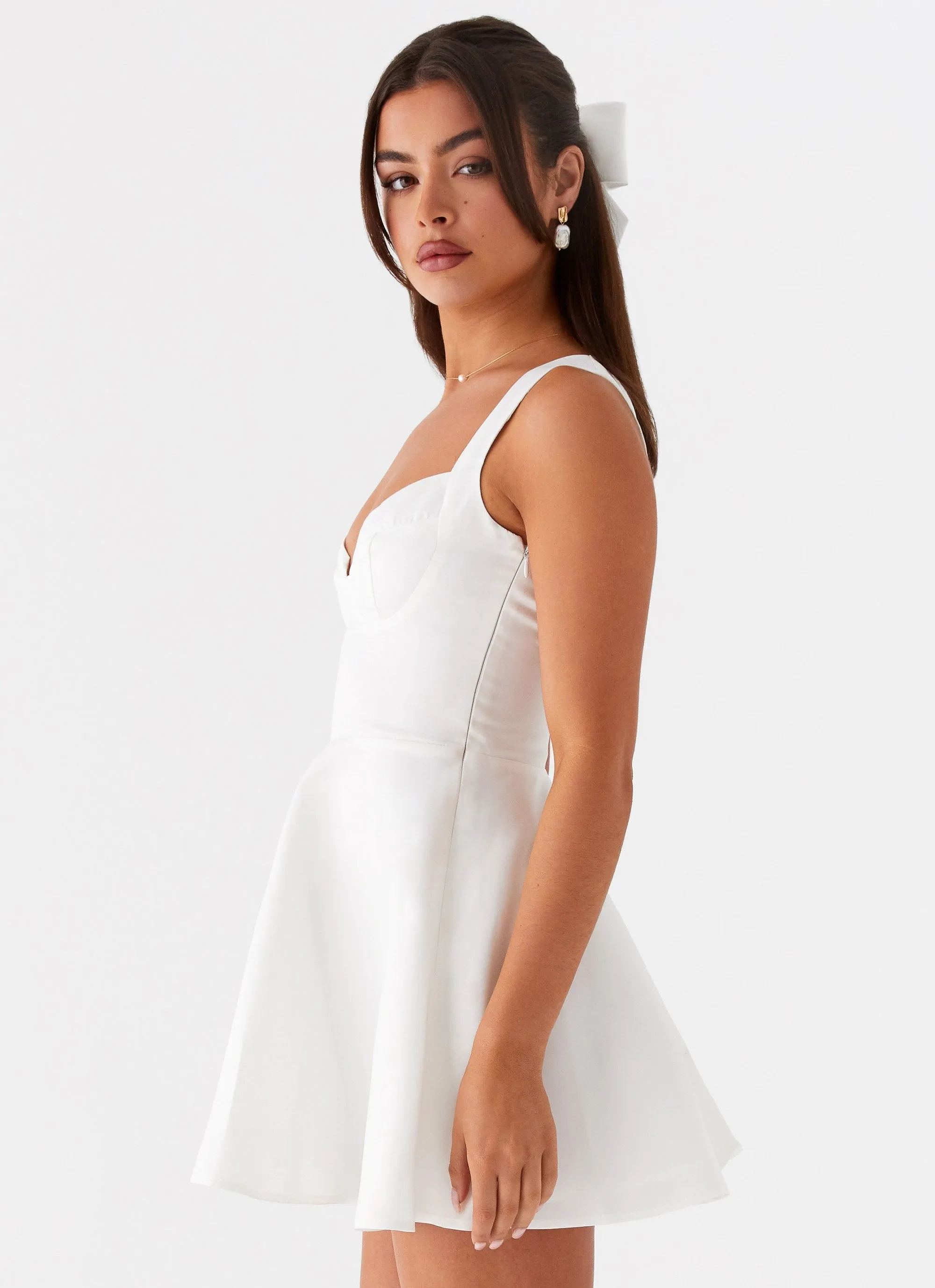 Balanced feel Subtle Fit Candice Mini Dress - White