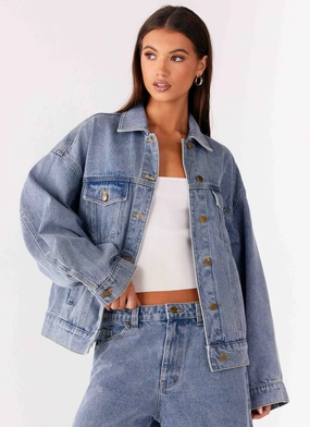 Travel Light Fit Orleans Oversized Denim Jacket - Blue