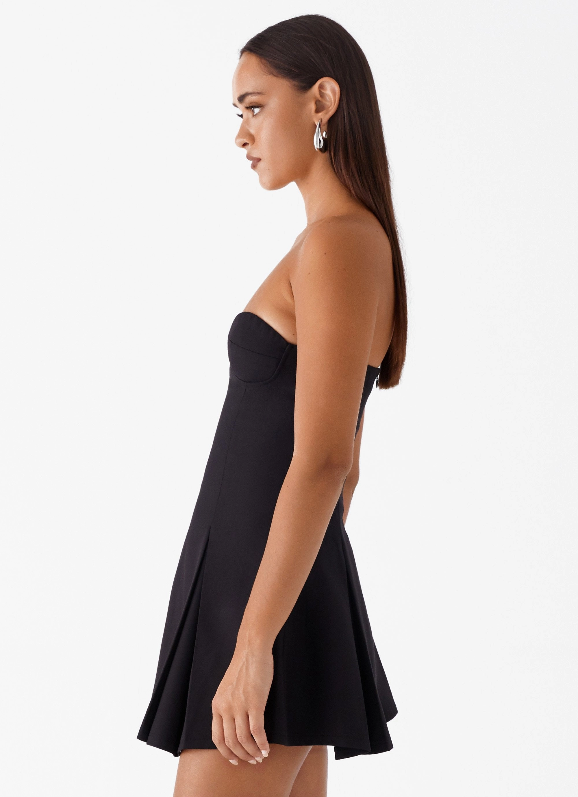 Victoria Strapless Mini Dress - Black French Vibe Soft Layering