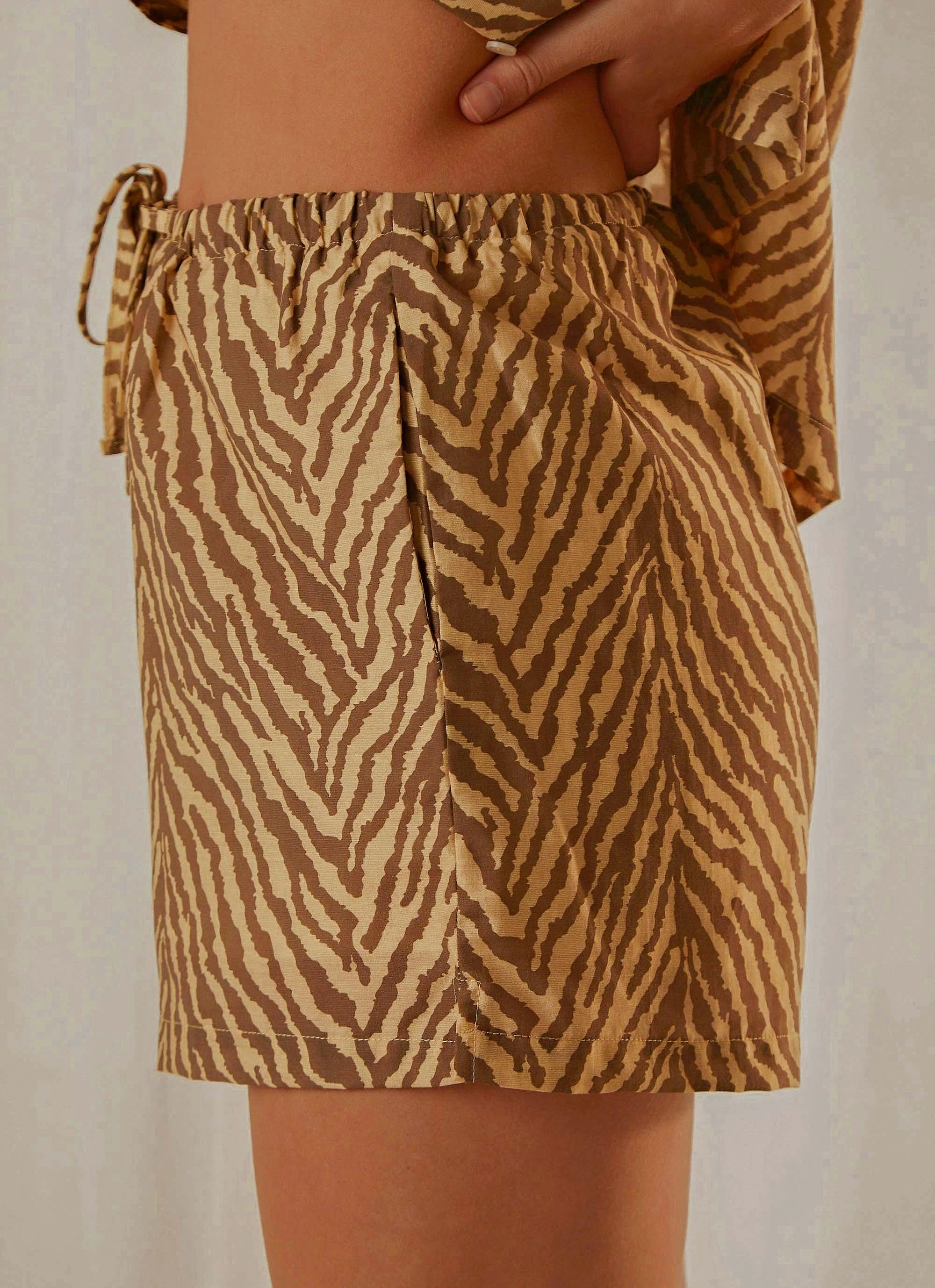 Payne Short - Zebra Hypoallergenic Fibers