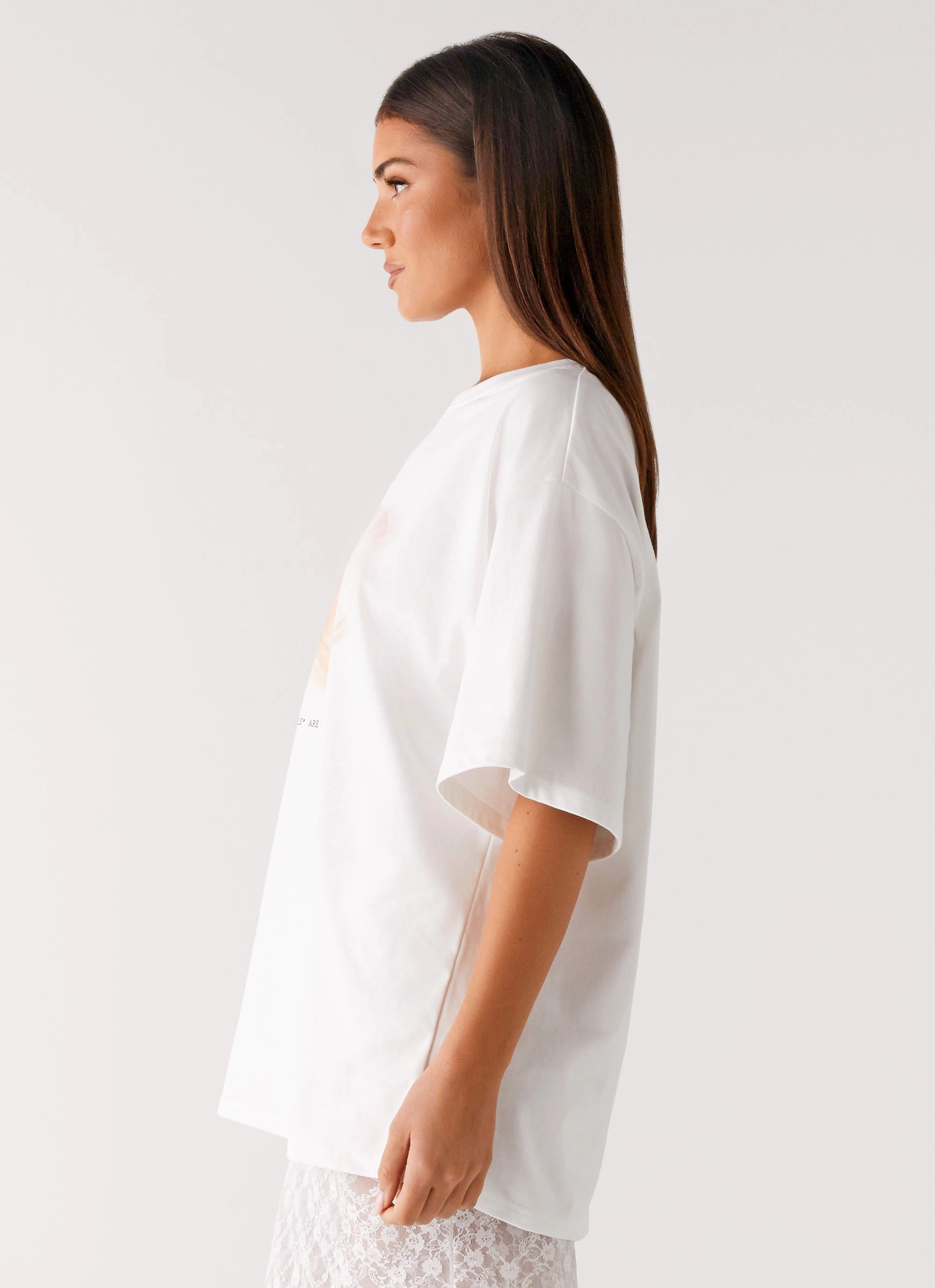 Basic Dress Bound Seam Edges Pearl Oversized Tee - White