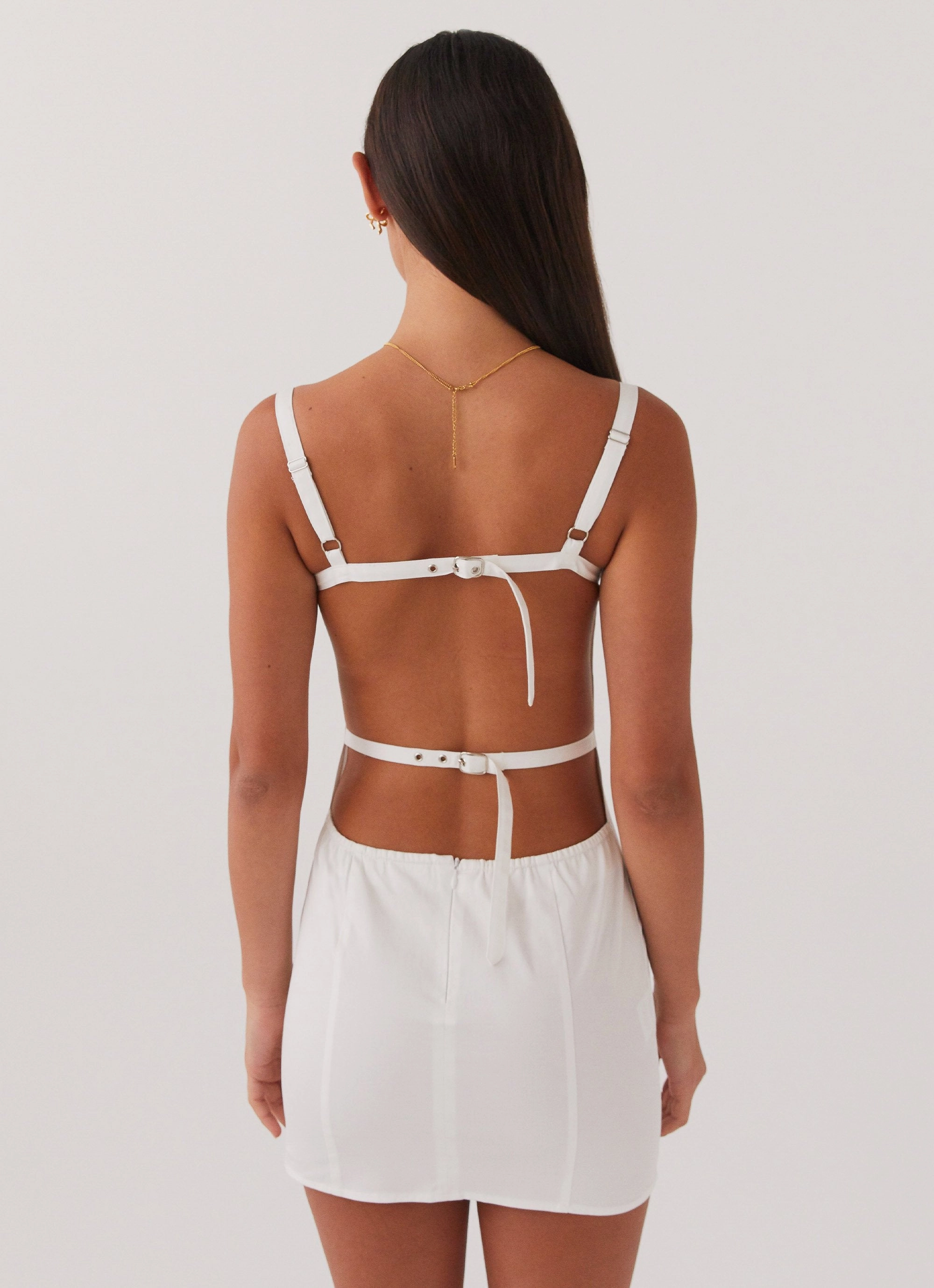 Naomi Backless Mini Dress - White Breathable Design