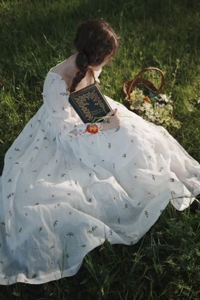 Phoenix 24 | Embroidery Daisy Linen Dress Fashionable Design