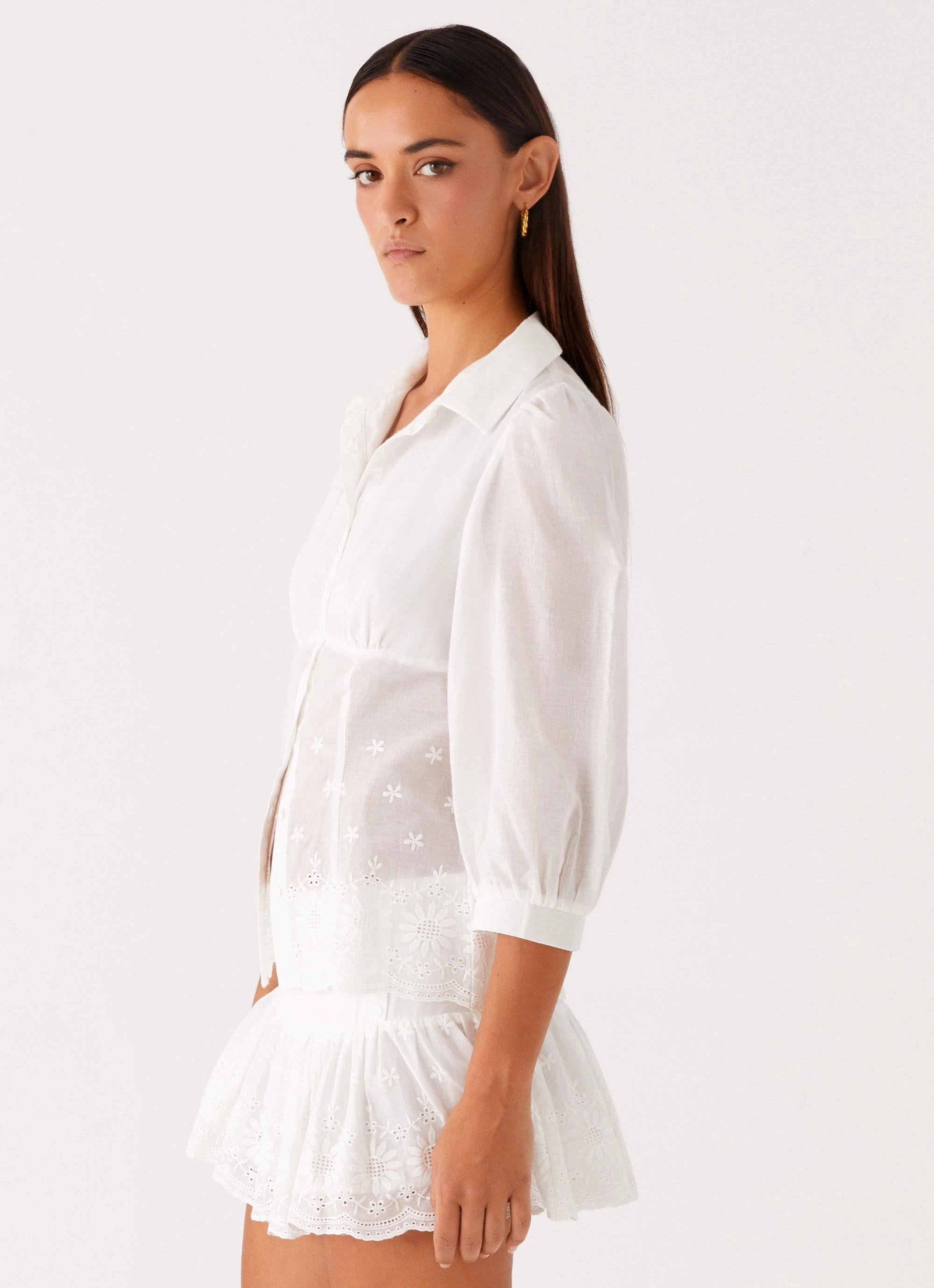 Frida Broderie Top - White MoistureControl TaglessComfort