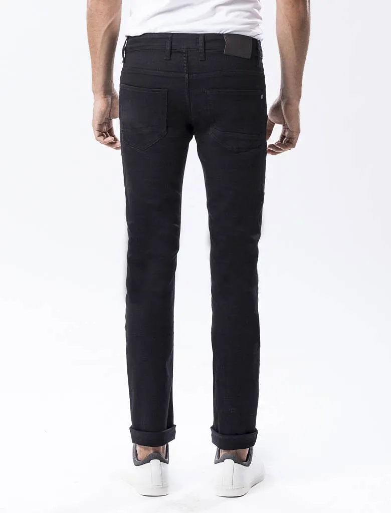 RAY Tapered Fit Jeans stay black