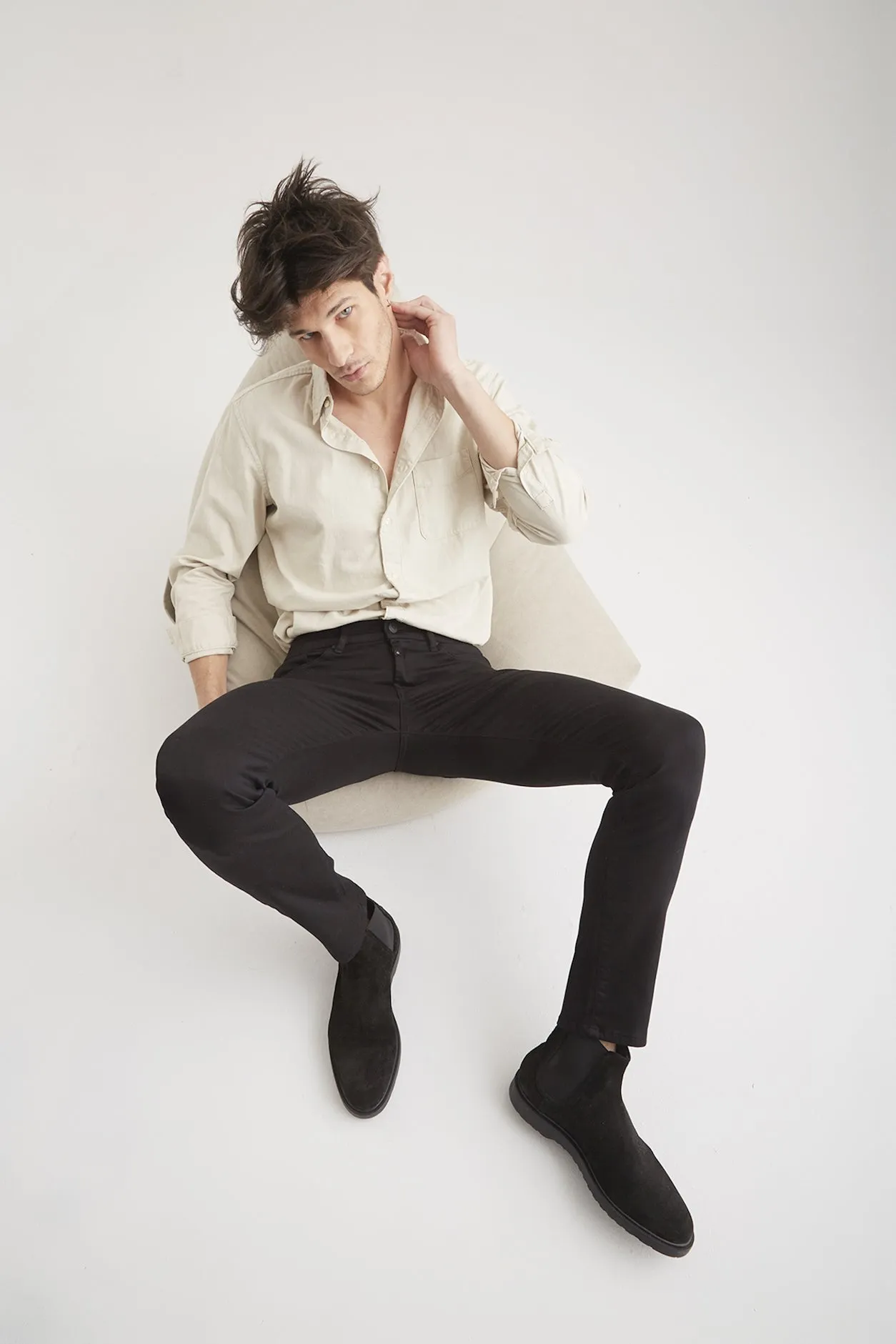 RAY Tapered Fit Jeans stay black