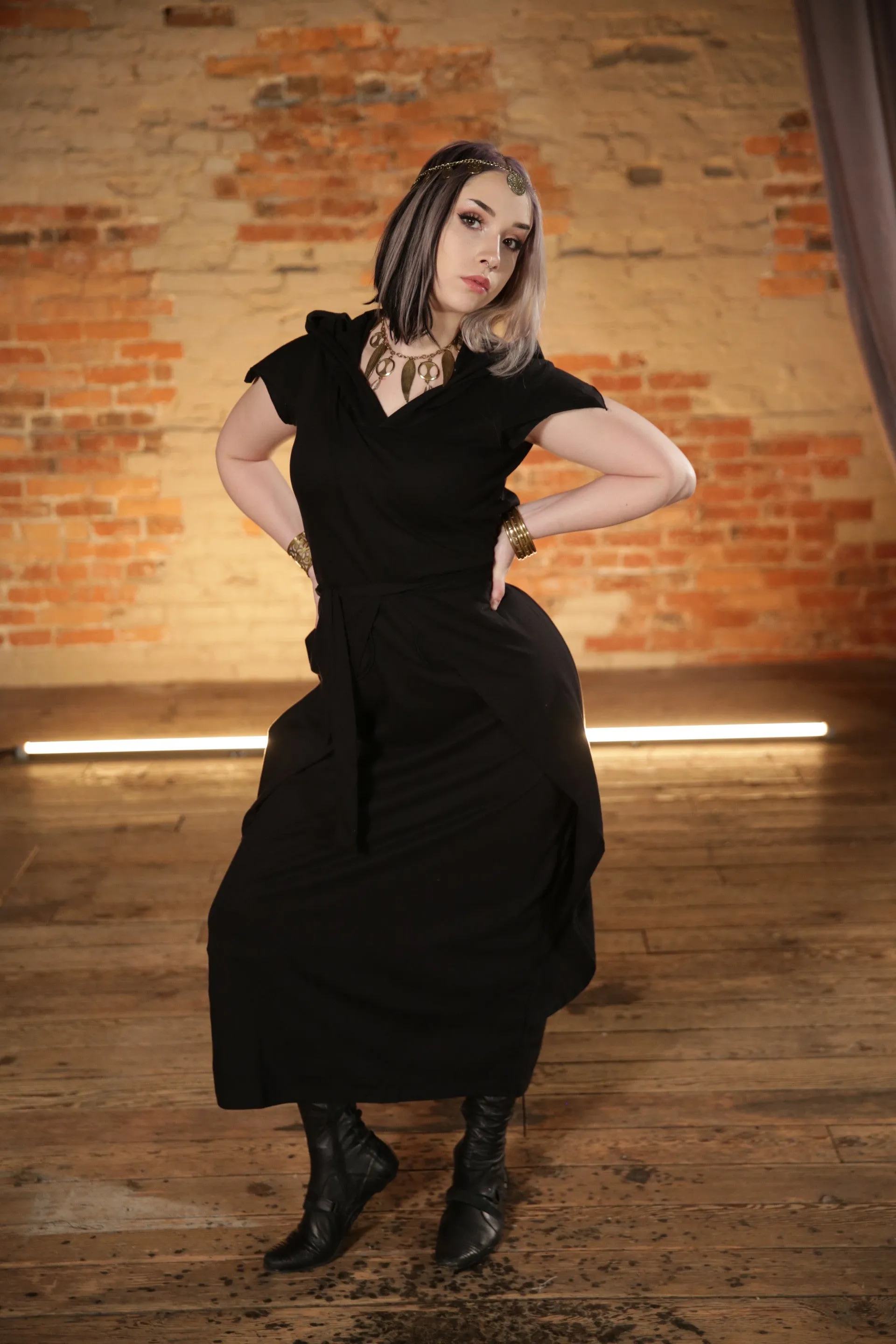Relax Style Slim Form Rebel Witch