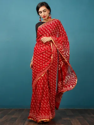 Red White Hand Block Printed Chiffon Saree with Zari Border - S031702788