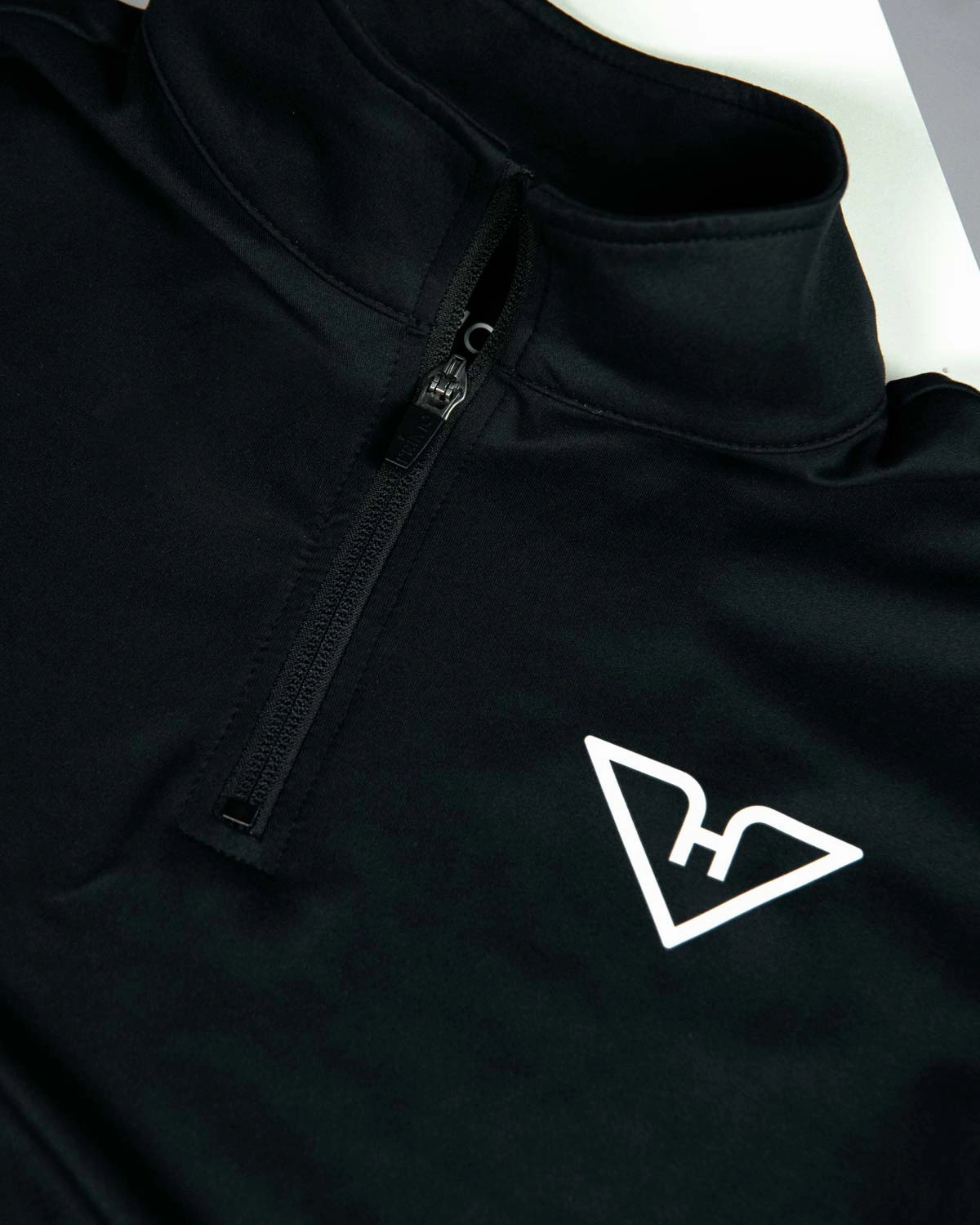 ErgonomicSleeves ChafeFreeEdging Black HyFlyers Quarter Zip
