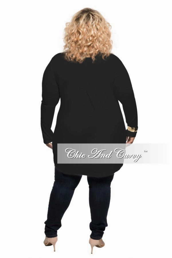 Final Sale Plus Size Long Sleeve V-Neck Top with Tulip Hemline in Black Sporty Cut