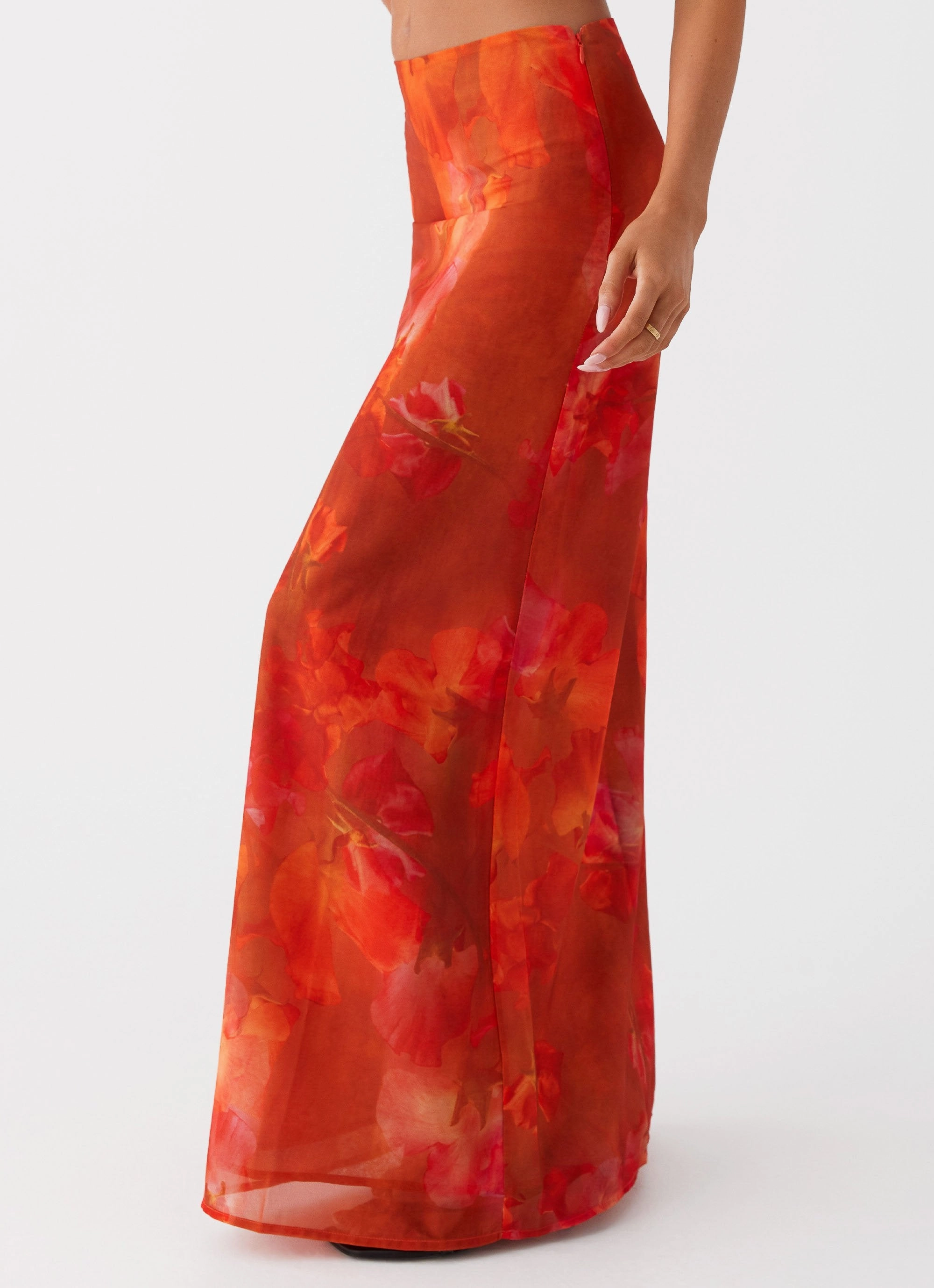 Roame Maxi Skirt - Amber Breathable layers Body Aligned