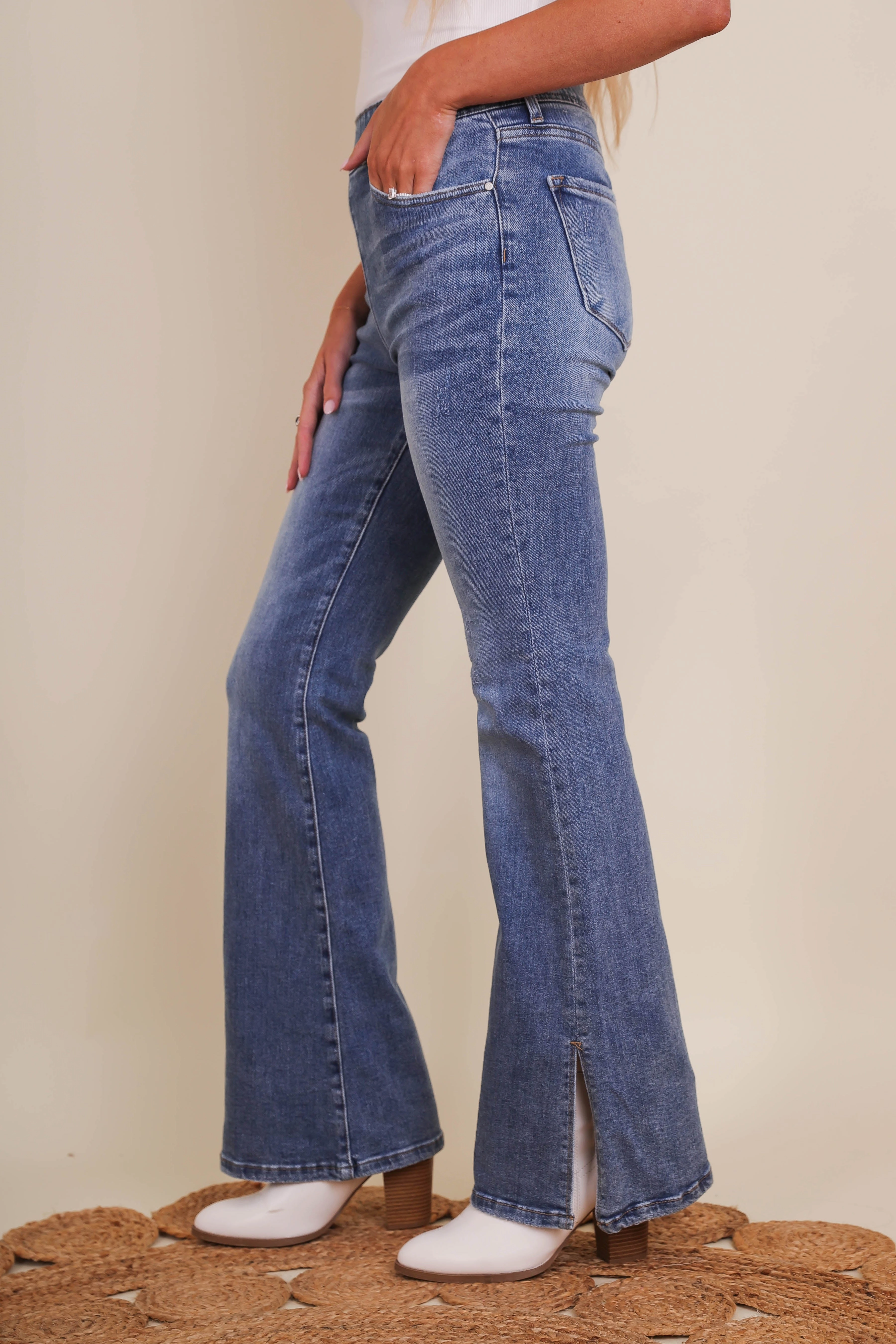 Roaming Wild Flare Denim Anti Pilling Surface Flat Lock Seams