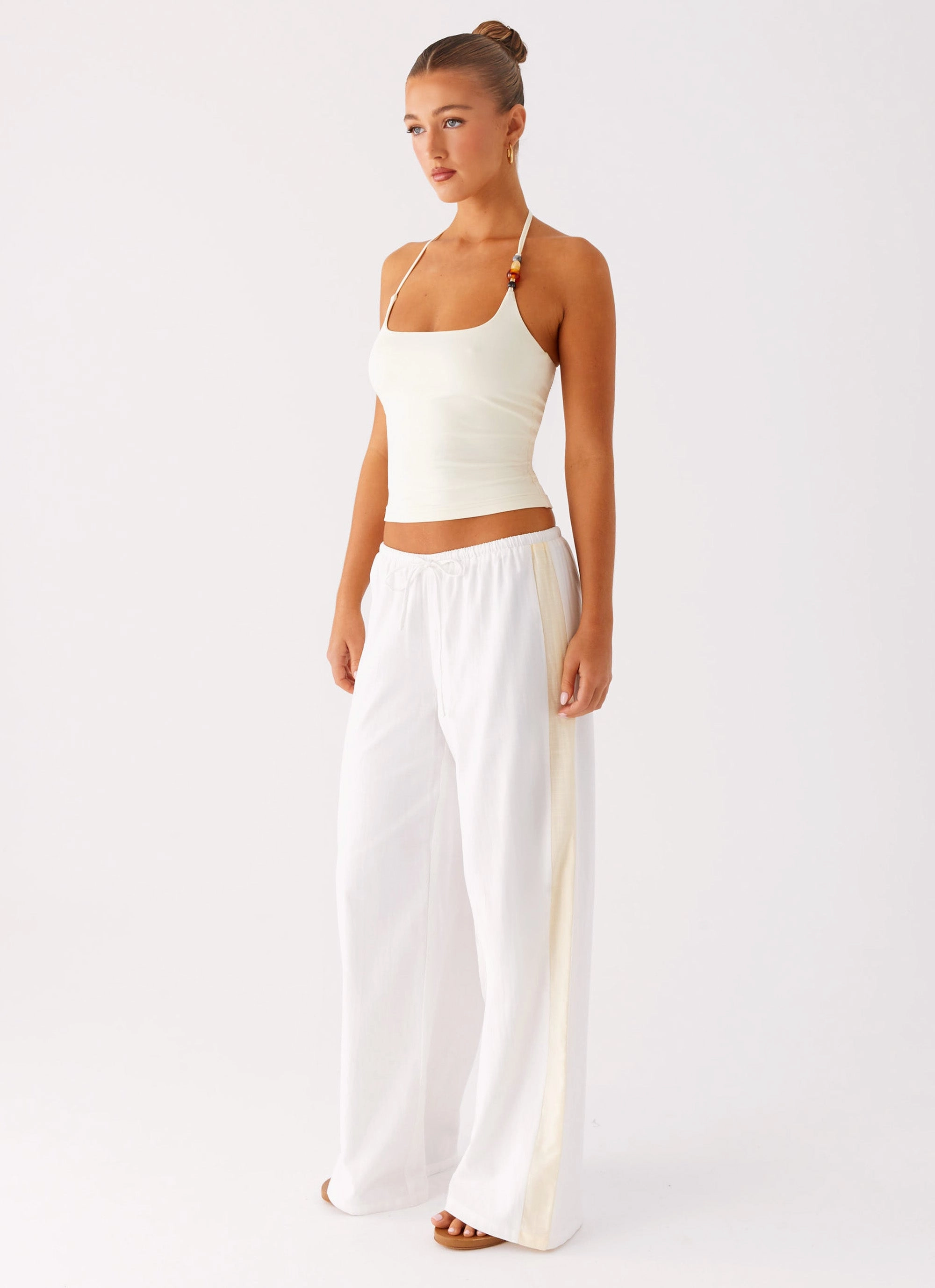 Flexible Movement GussetedCrotch Oska Drawstring Pants - White