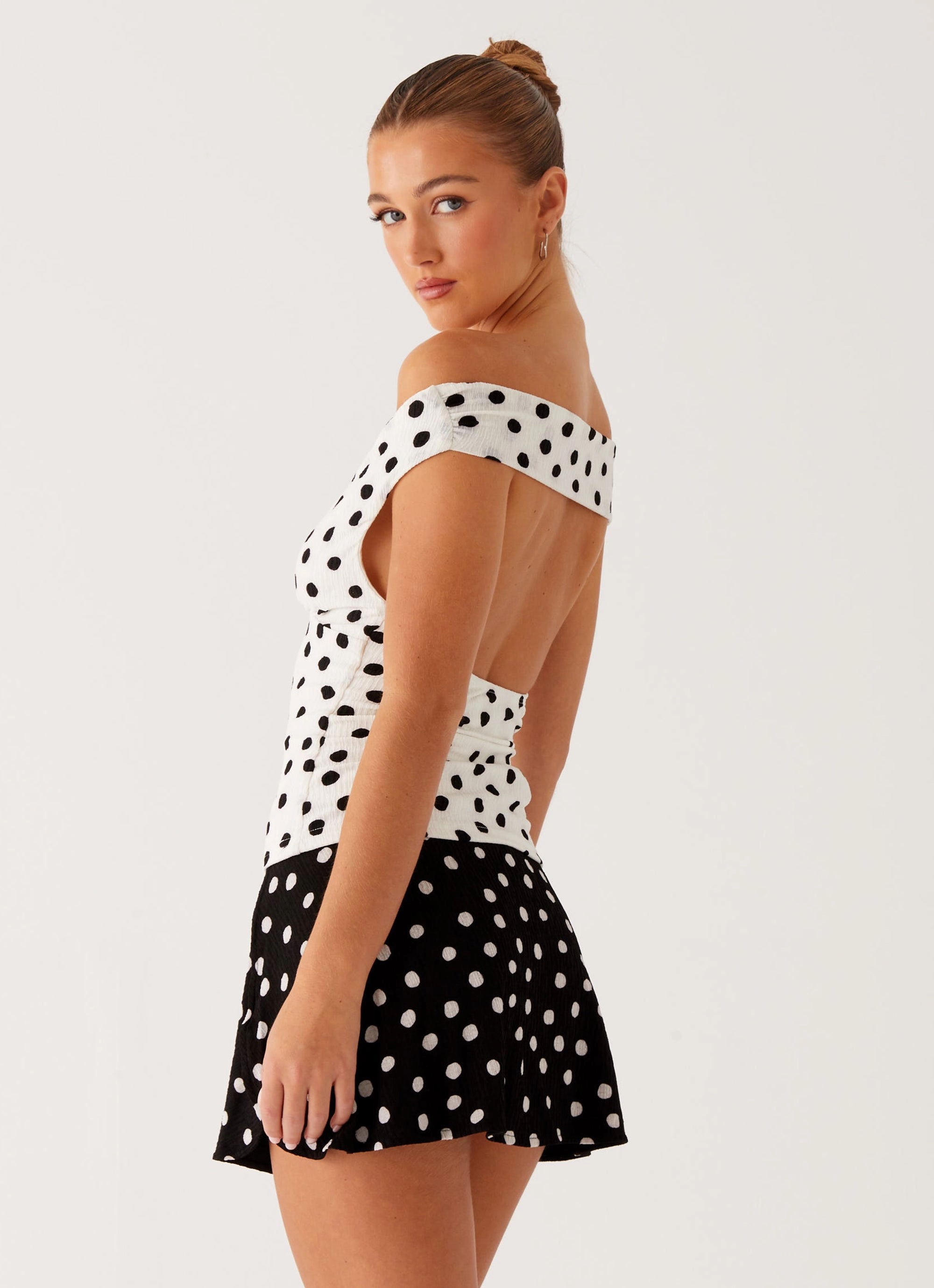 Tapered Cut FeatherlightConstruction Rylie Top - White Polka Dot