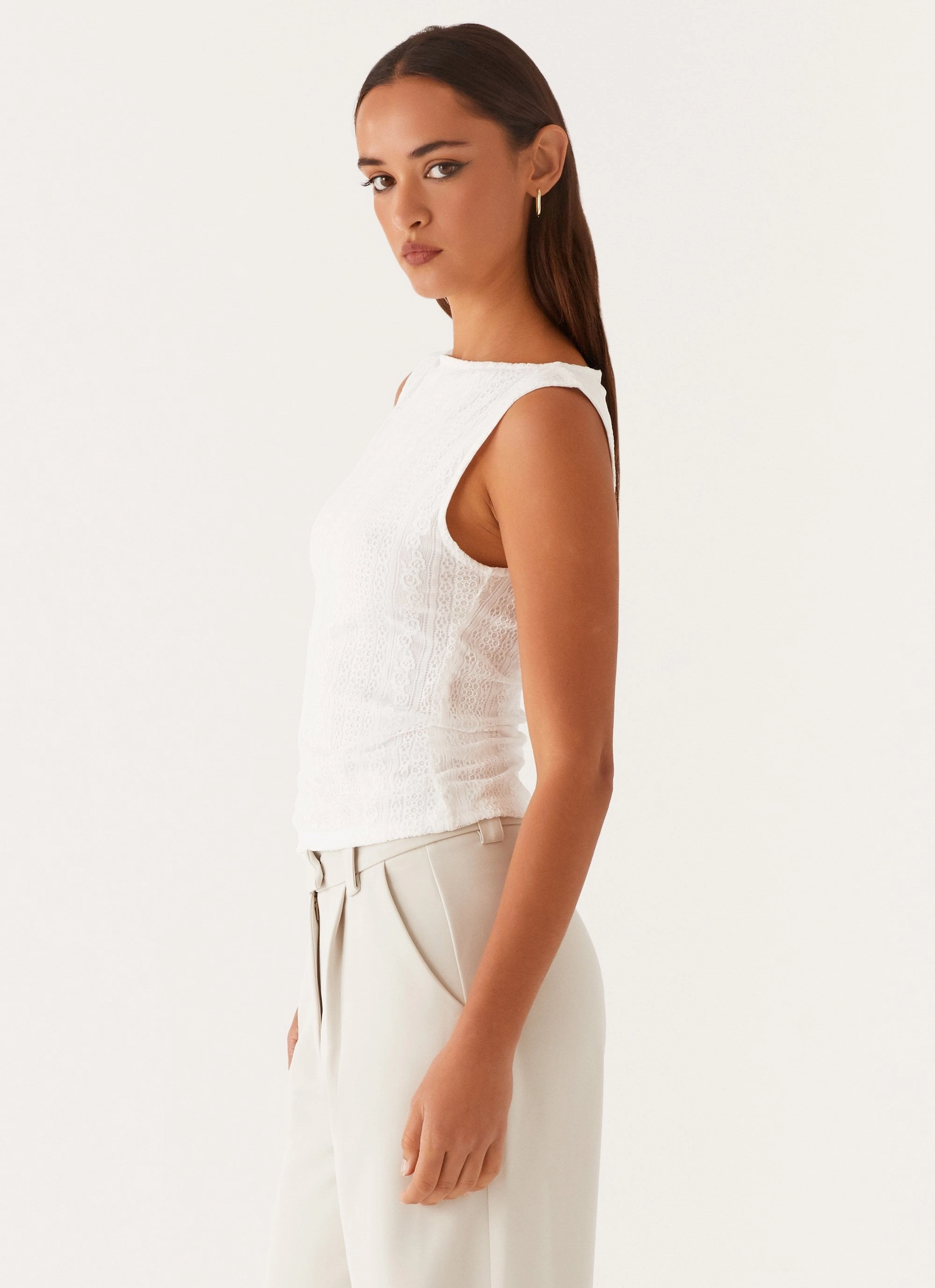 Sandi Tank Top - White HiddenVentilationPockets
