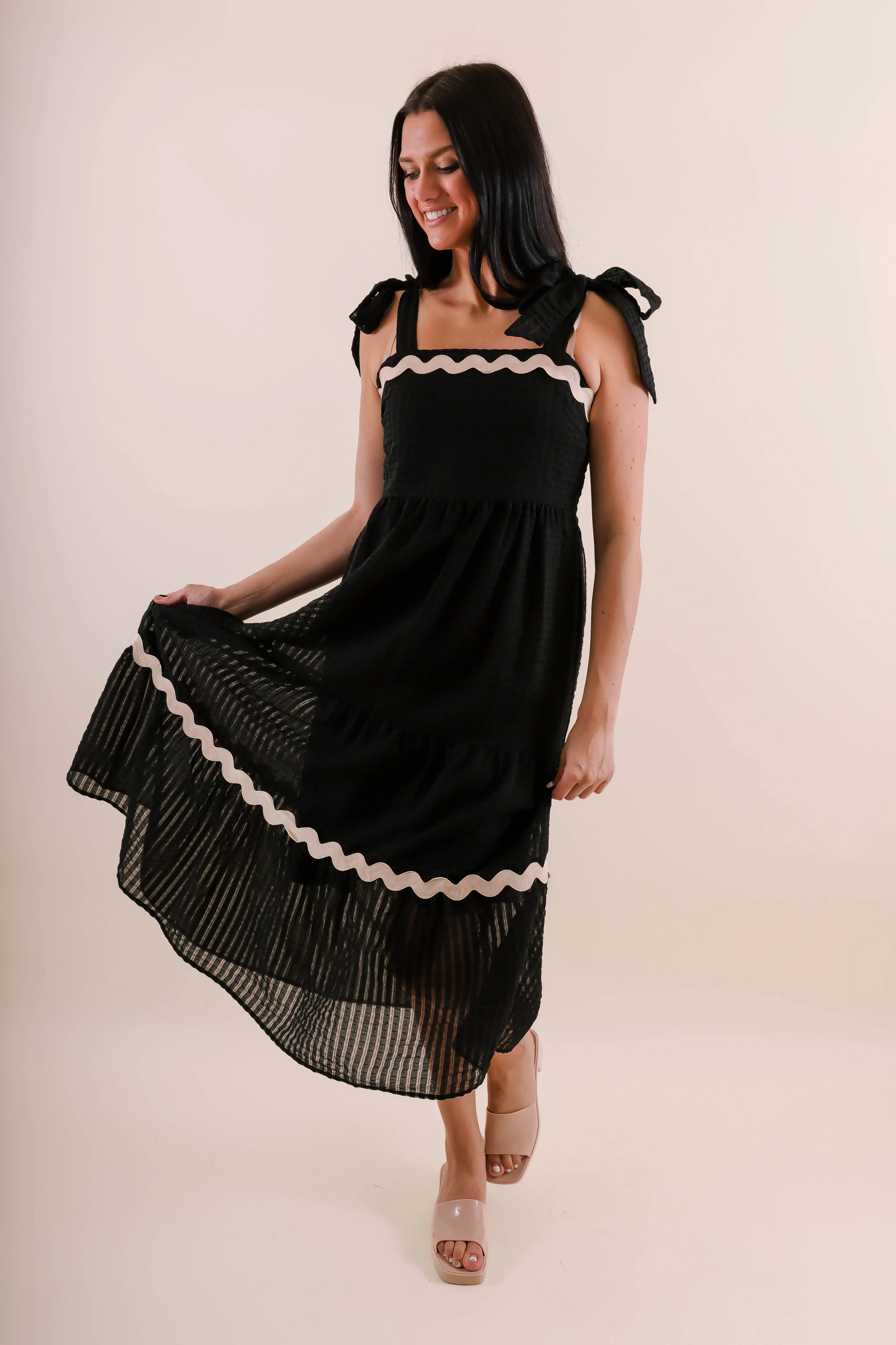 Edge Detail Seeing The Difference Maxi Dress