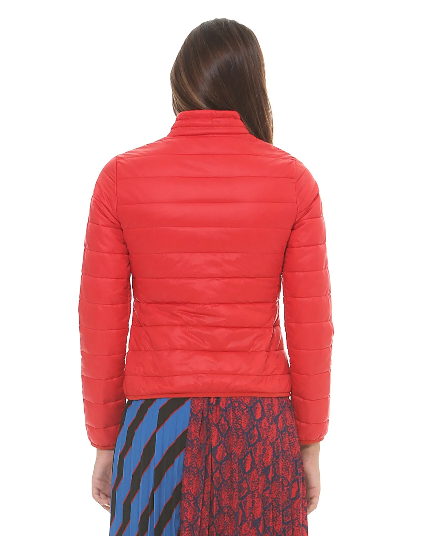 Short down jacket with coulisse