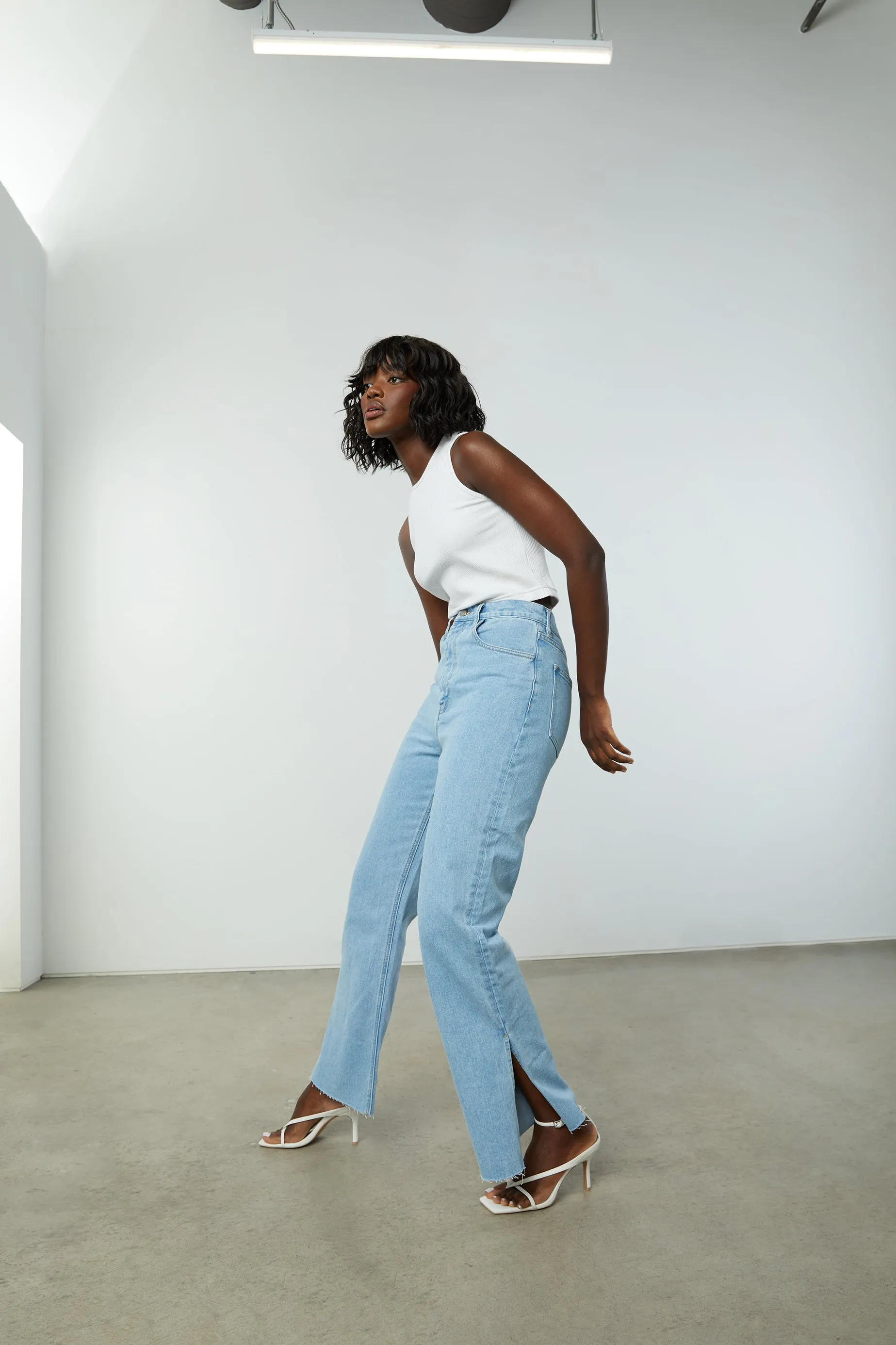 SIDE SLIT JEANS