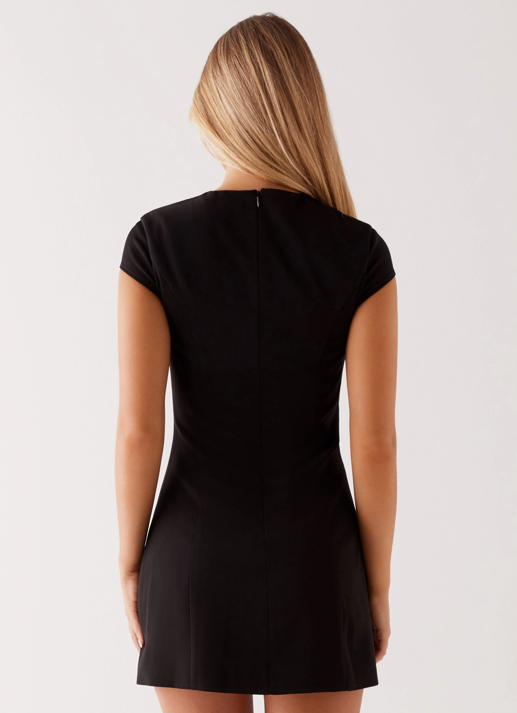 Sleek long-sleeve dress Sun-Protective Tia Mini Dress - Black