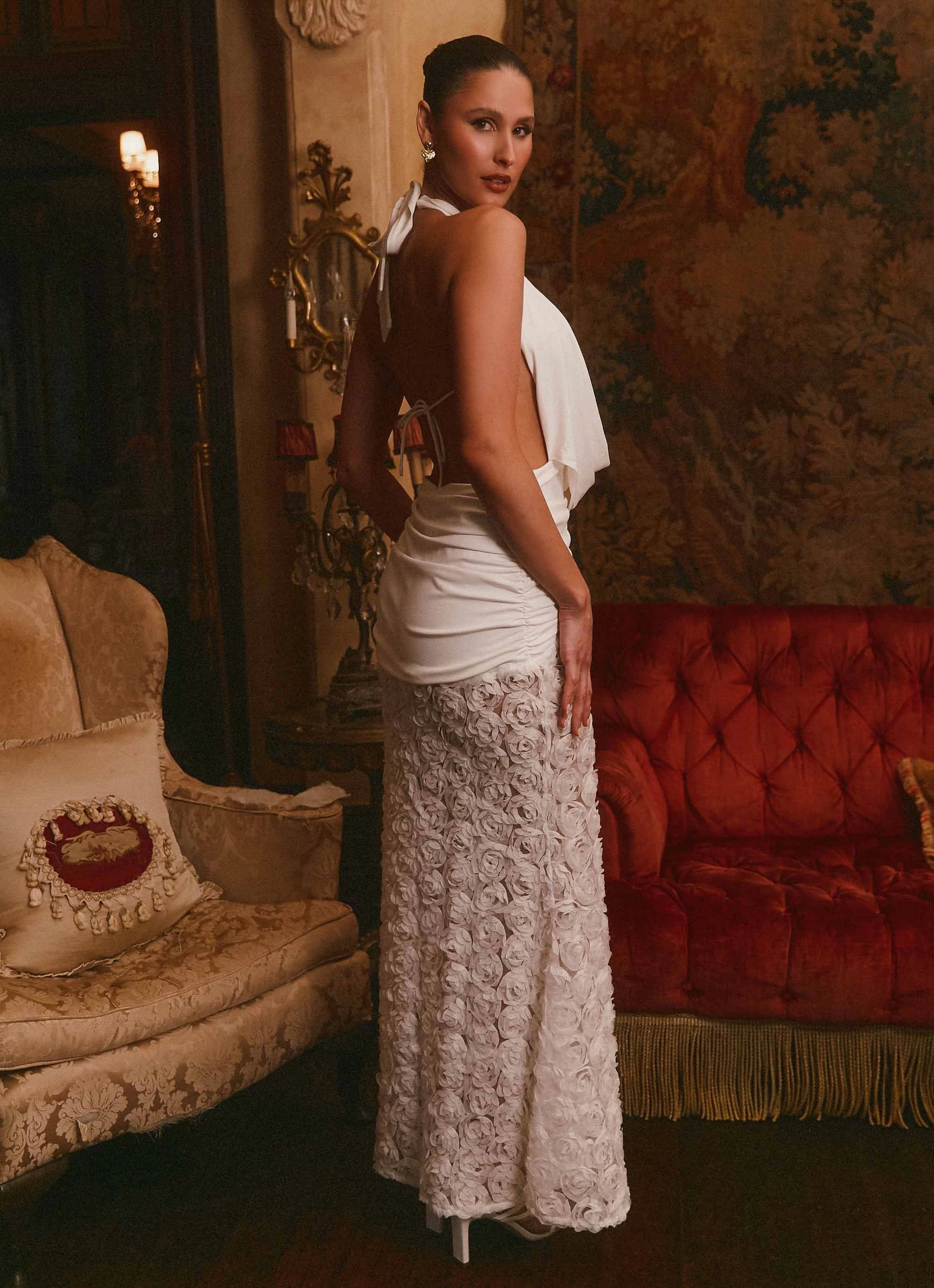 Kita Textured Maxi Dress - White spring fresh Romantic-Detail