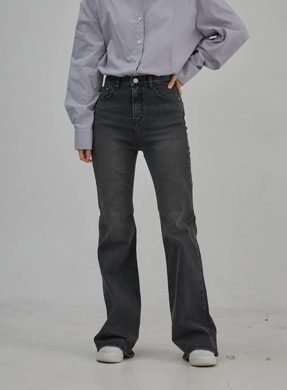 Slim Fit Bootcut Jeans OJ302