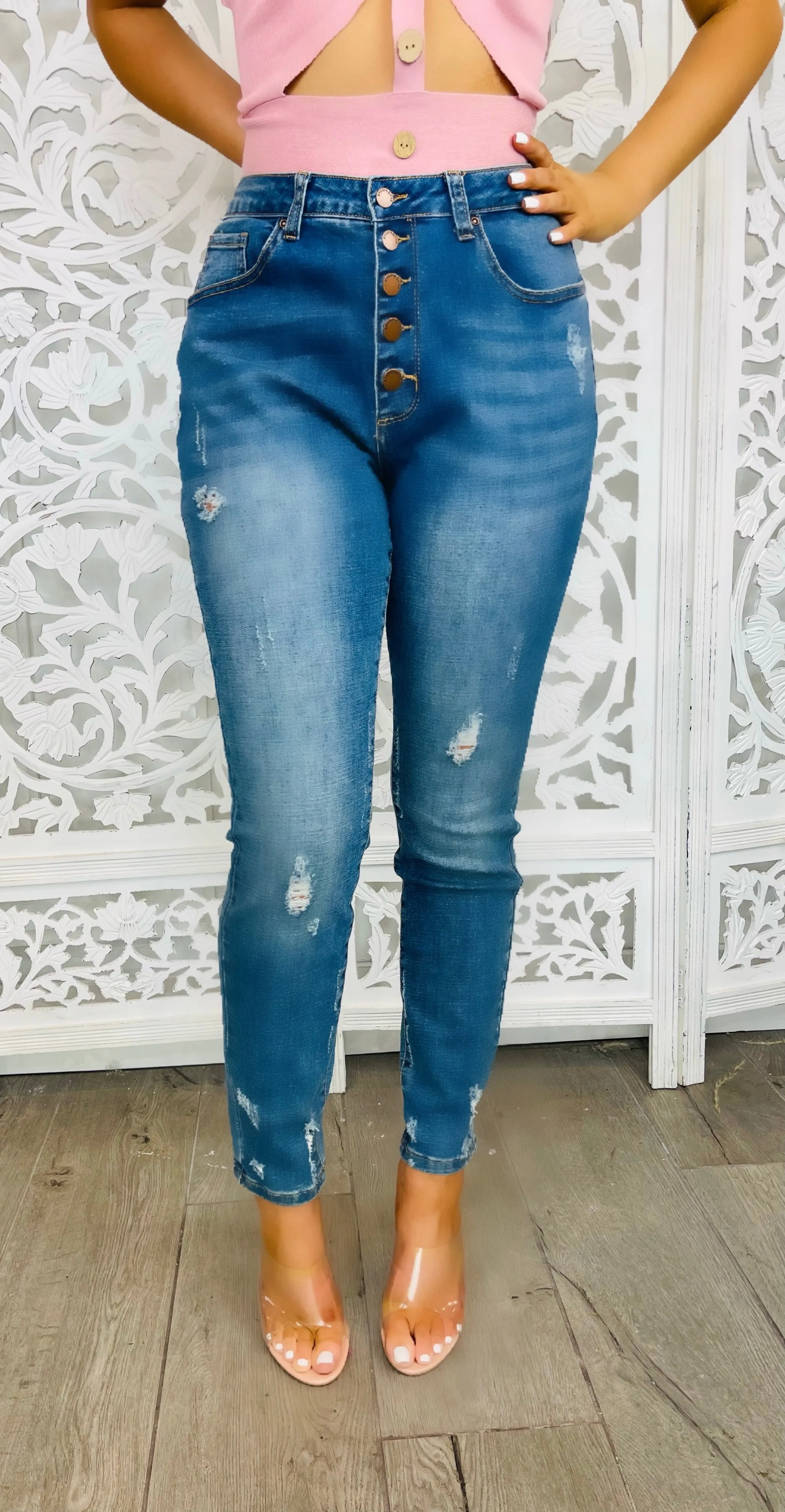SO IT GOES Hight Rise 5 Button Distressed Skinny Jeans