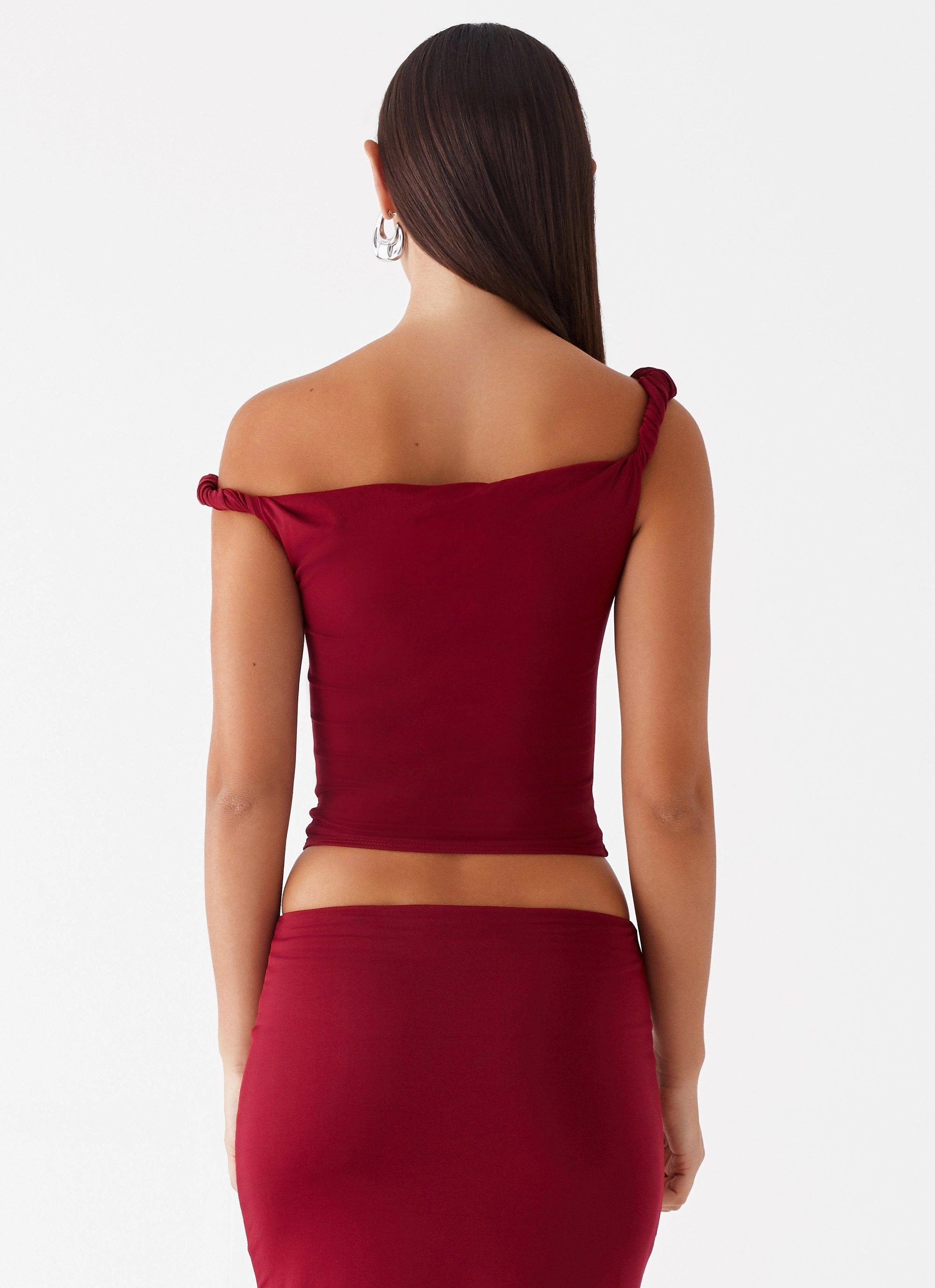 Relaxed Silhouette Solace Soul Twist Shoulder Top - Maroon