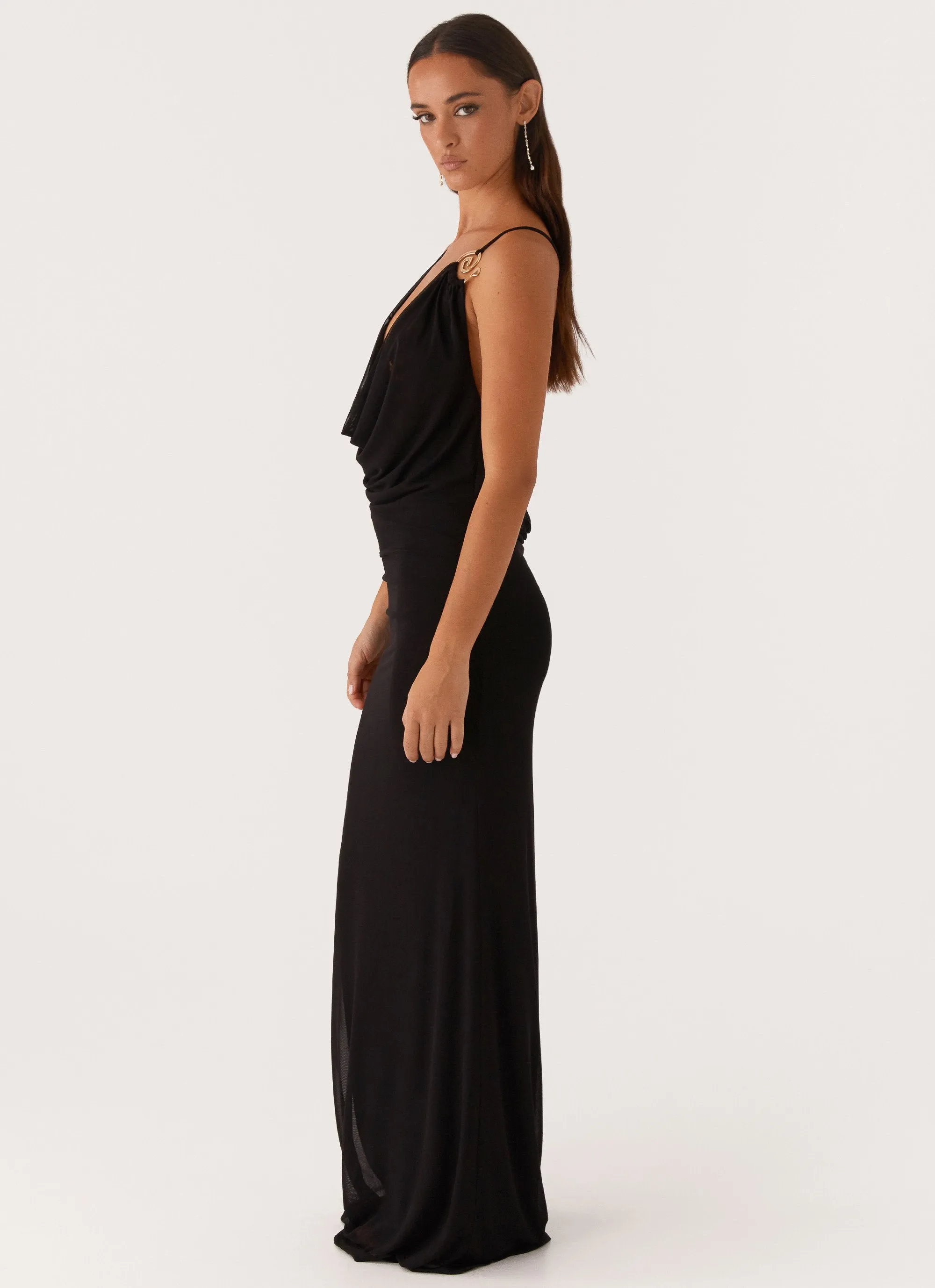 Subtle Flow Relaxed Vibe Game Player Maxi Dress - Black