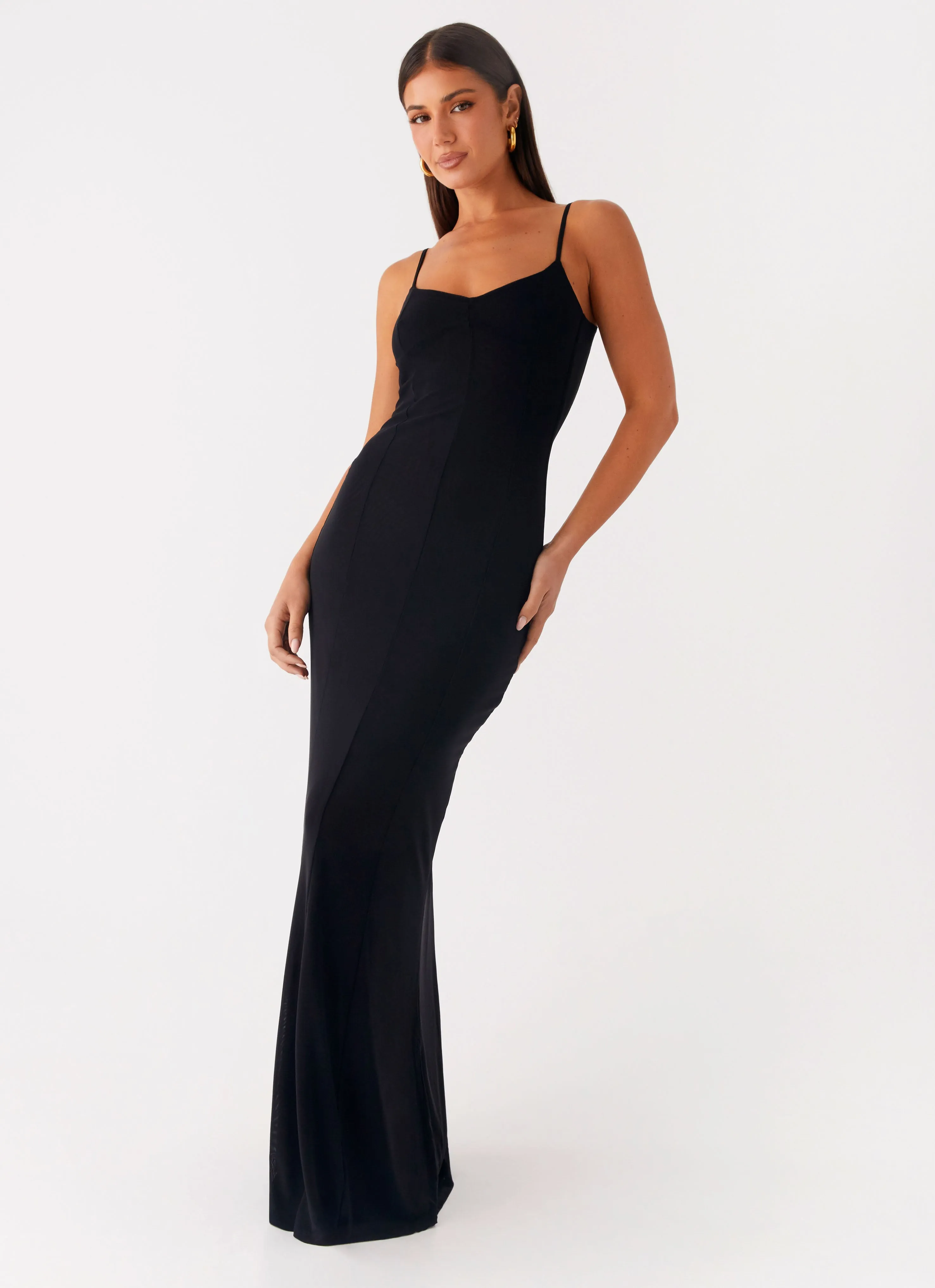 City Layer Fitted waist Serene Escape Maxi Dress - Black