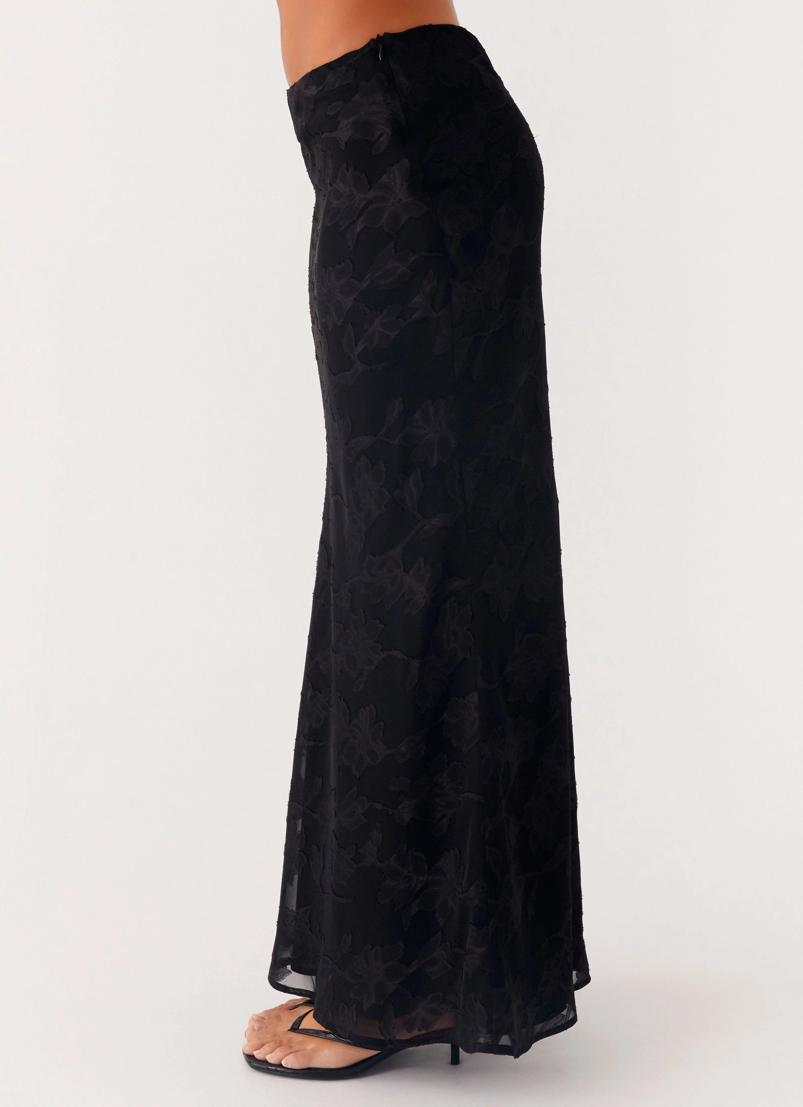 ComfortFit Light and Cozy Starlit Maxi Skirt - Black