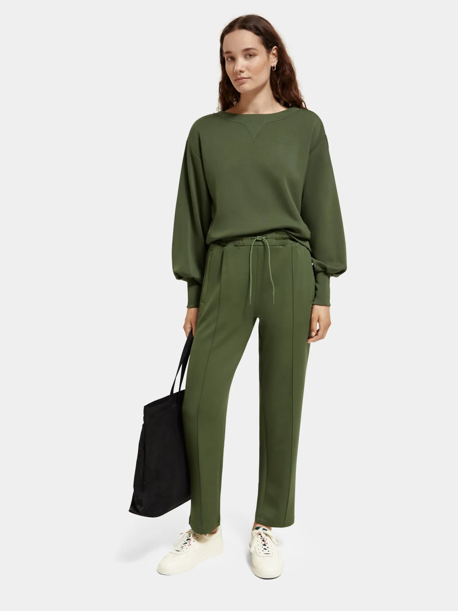 Straight leg sweatpants