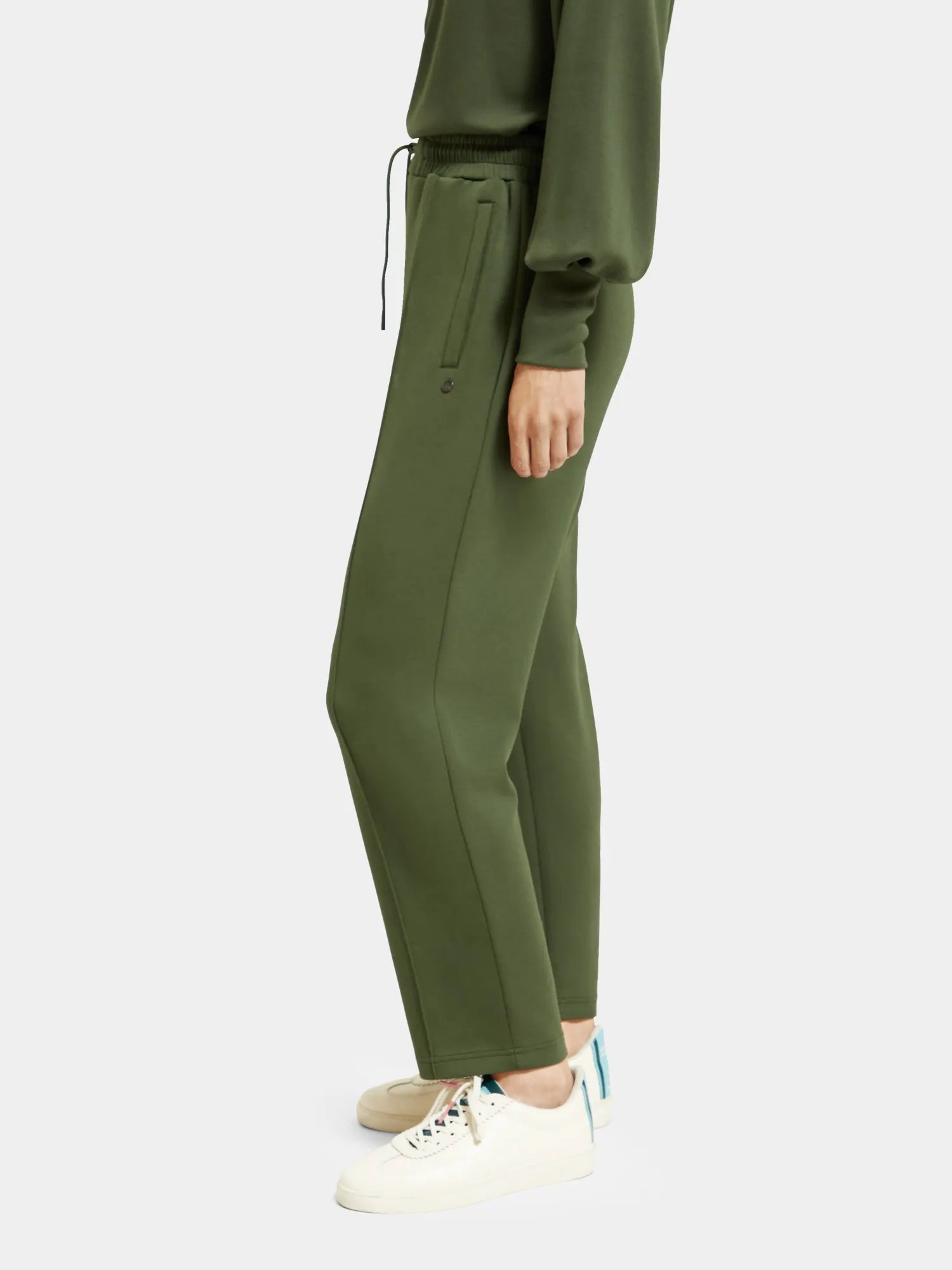 Straight leg sweatpants