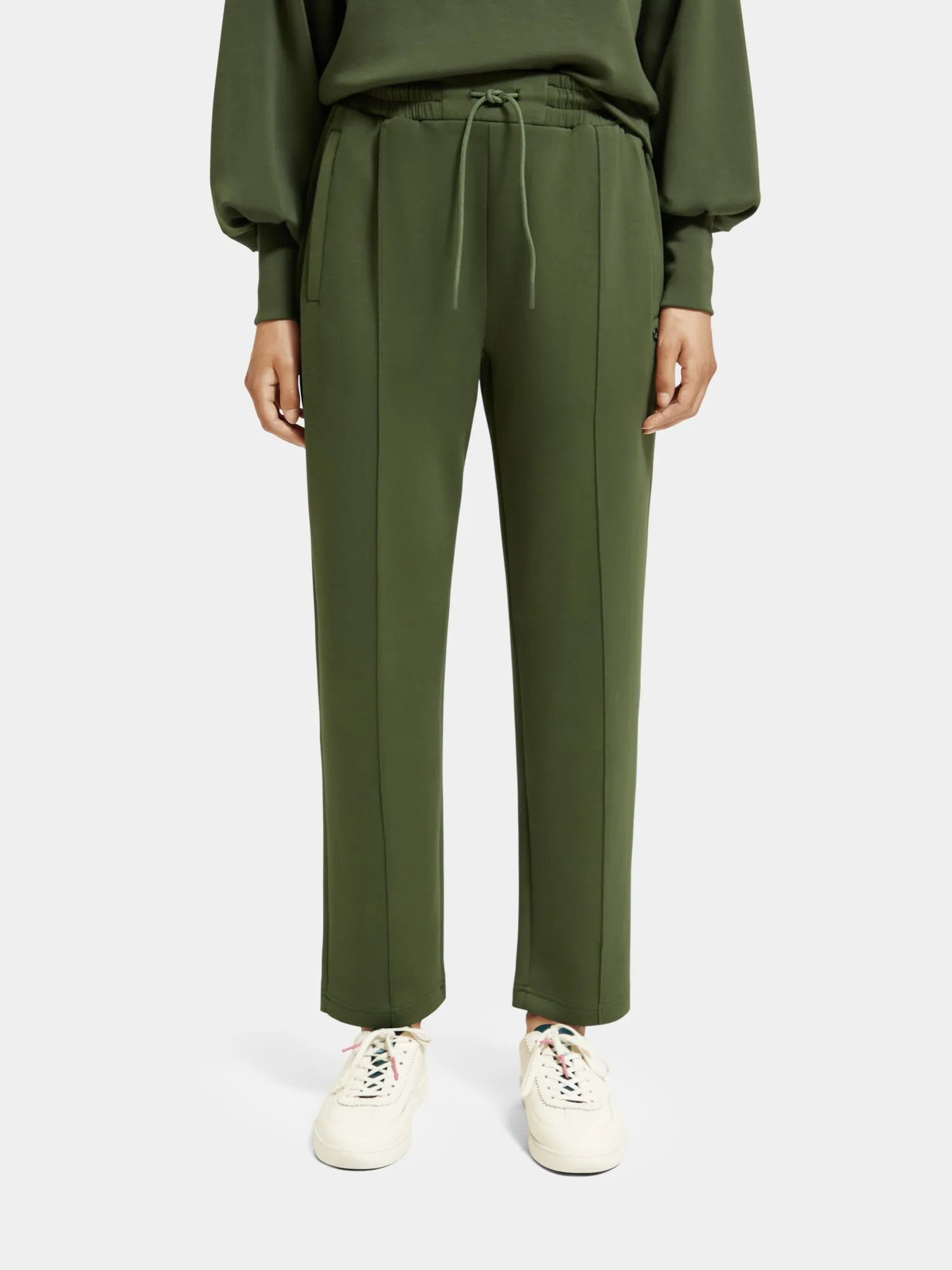 Straight leg sweatpants