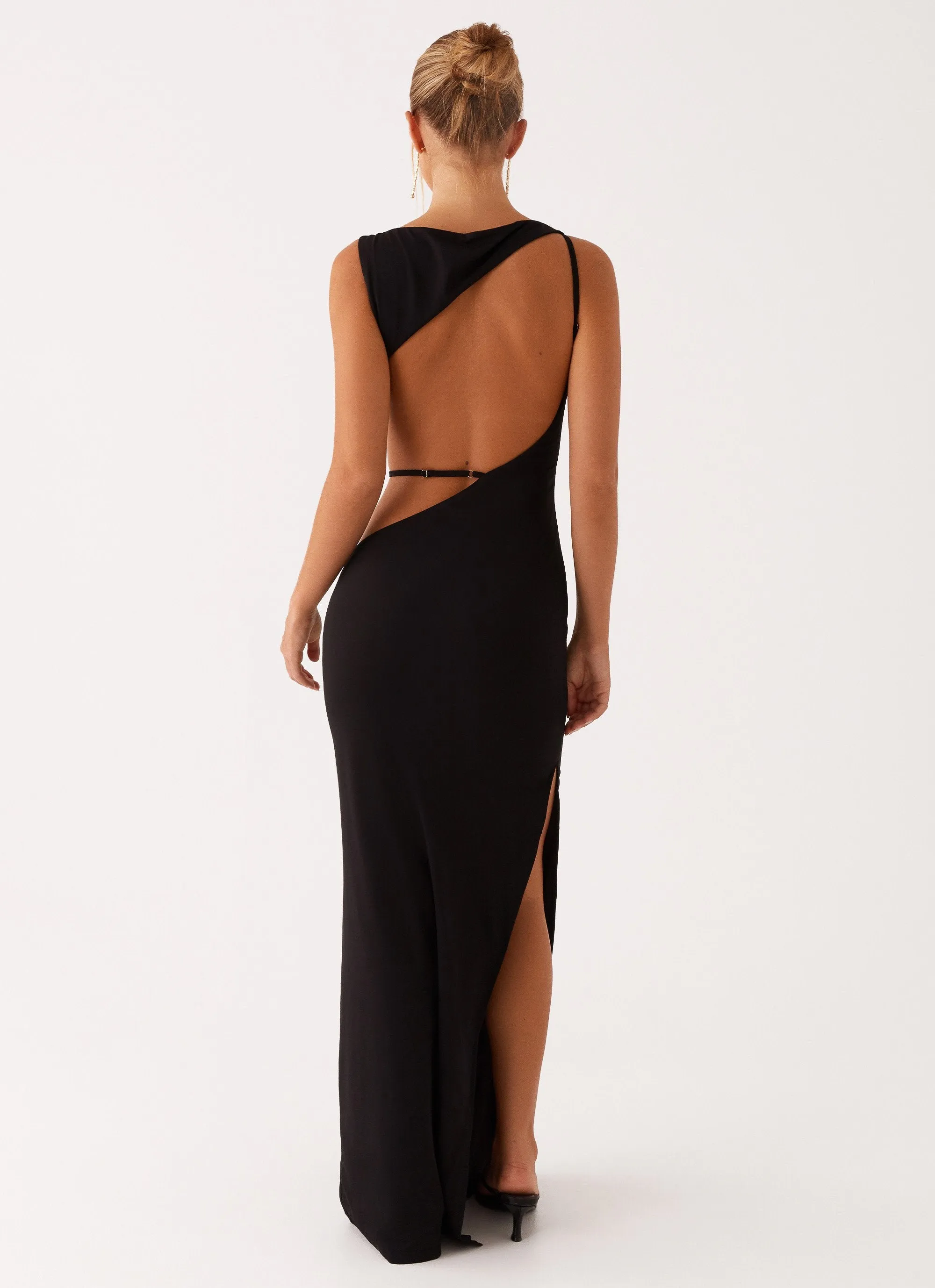 Chic Motion Free Shape Sutton Maxi Dress - Black