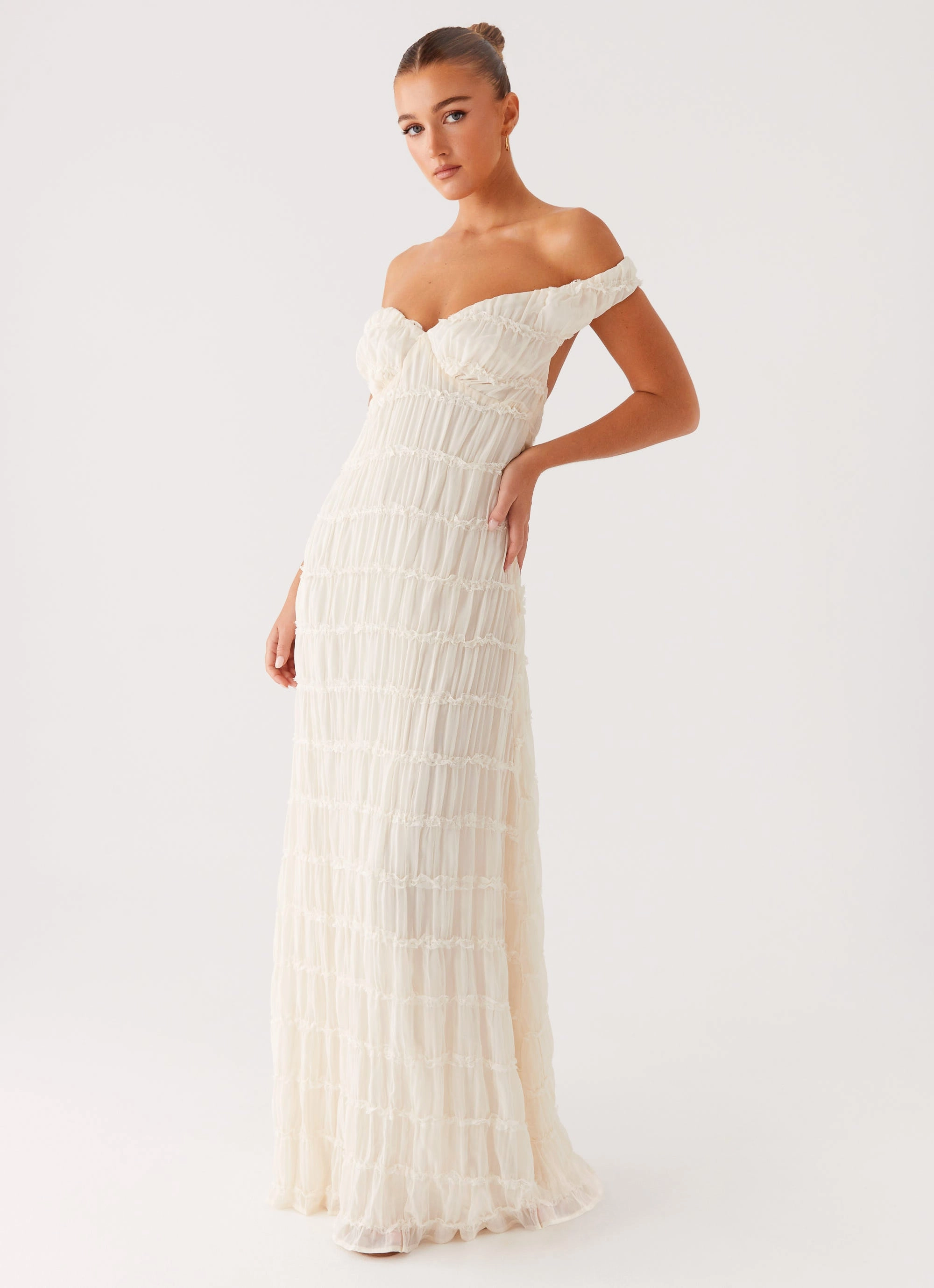 Slimming Shape Chilly Wear Embrace Maxi Dress - Ivory