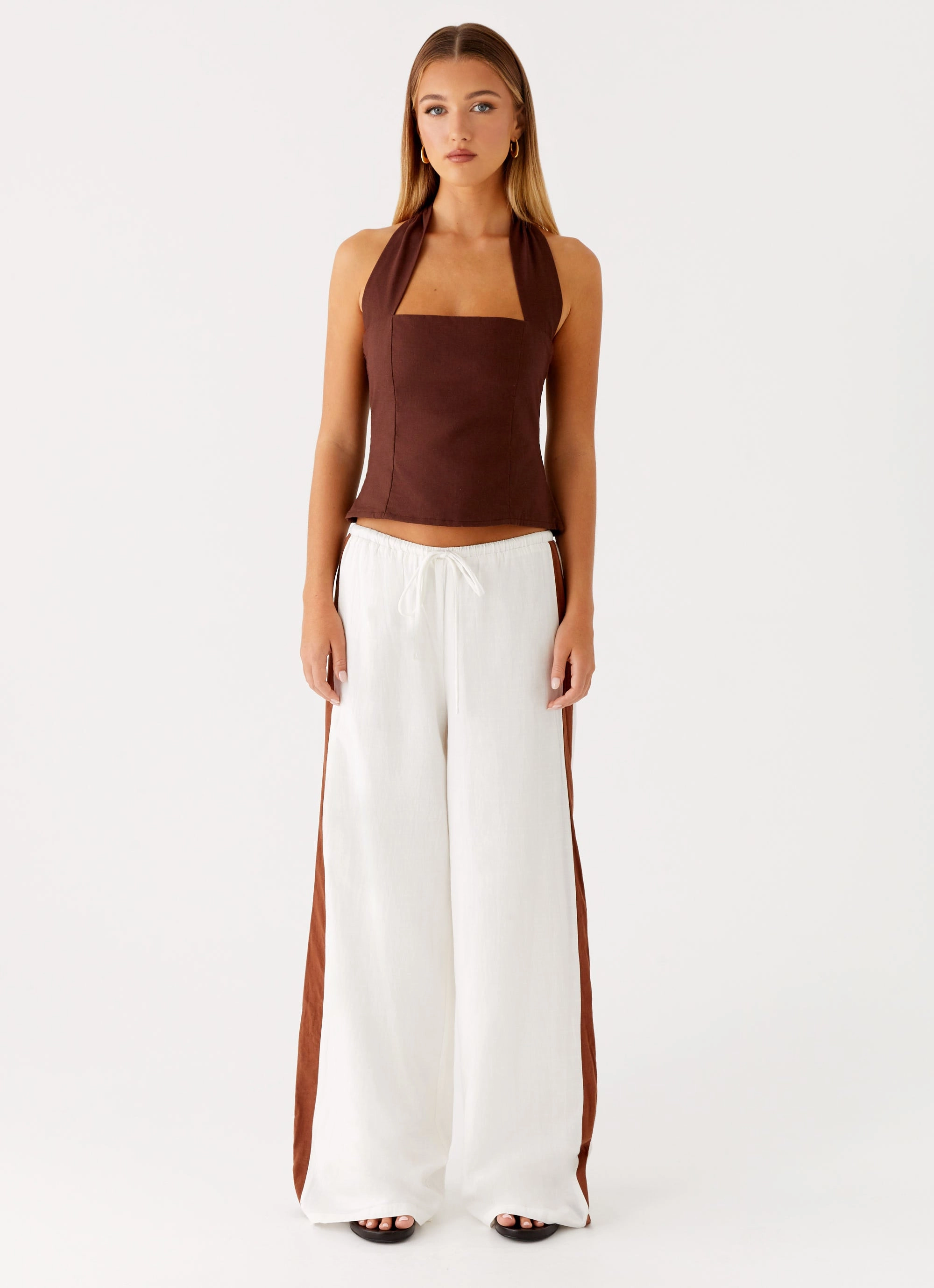 Fitted Design High Stretch Fabric Sunflare Linen Halter Top - Chocolate