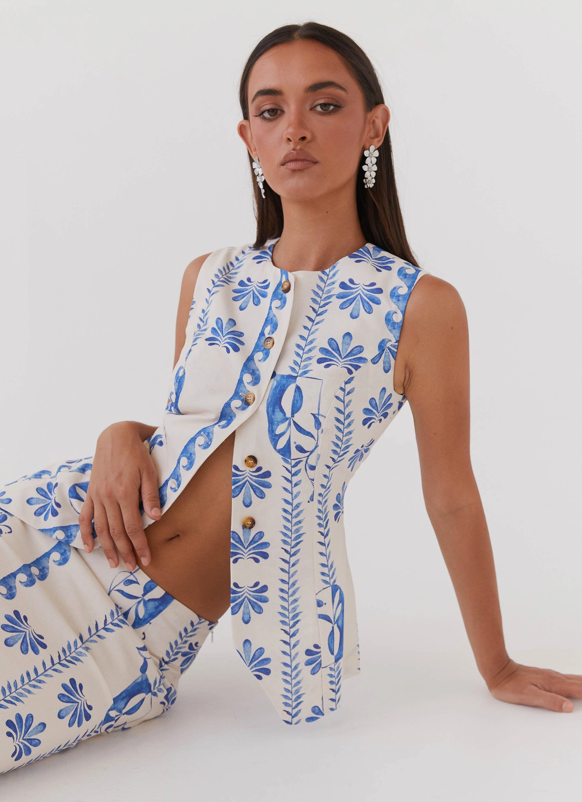 Born For Bordeaux Linen Vest - Floral Wave Relaxed Top Stretch Woven Material