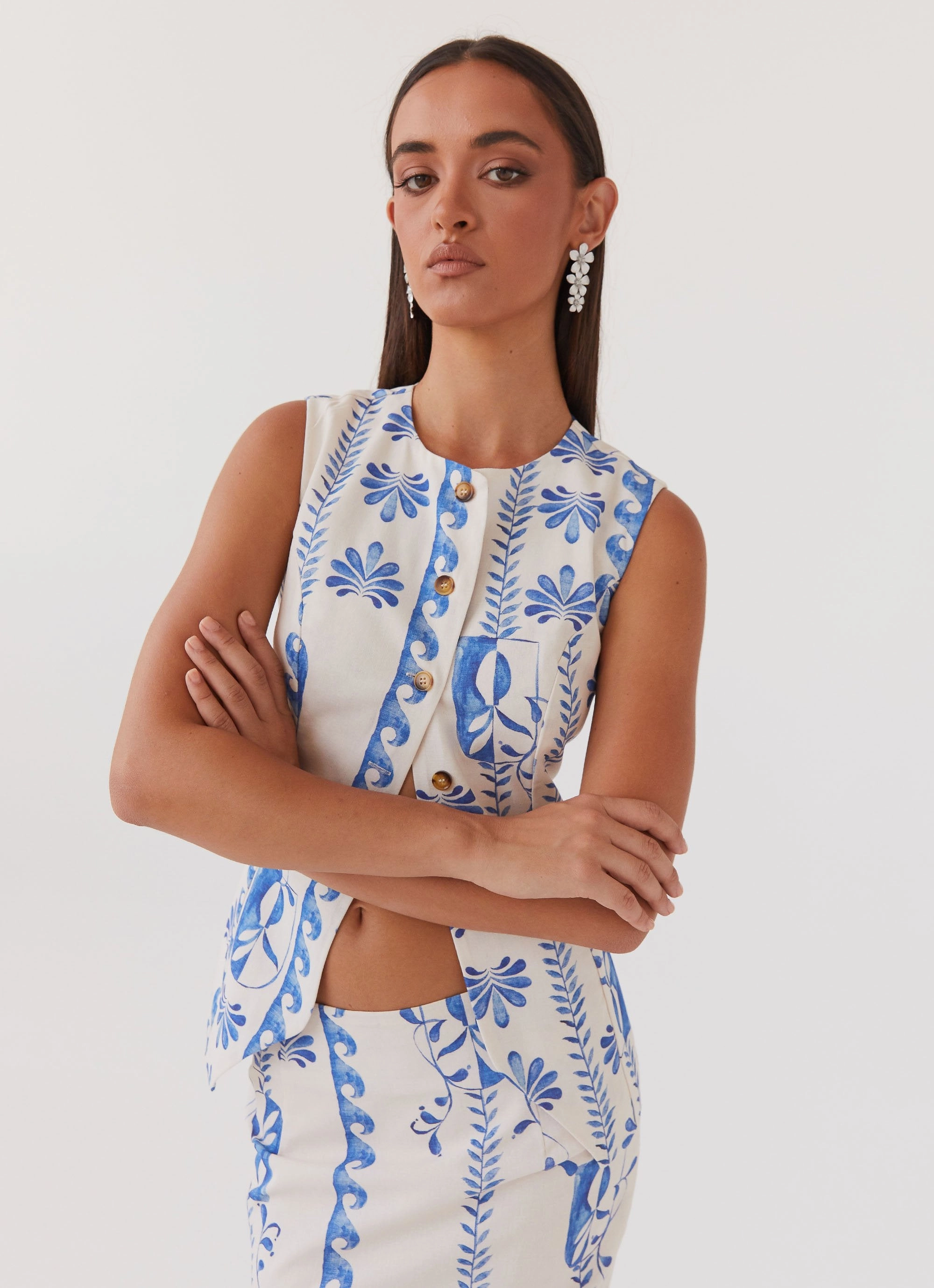 LowImpact Manufacturing Born For Bordeaux Linen Vest - Floral Wave