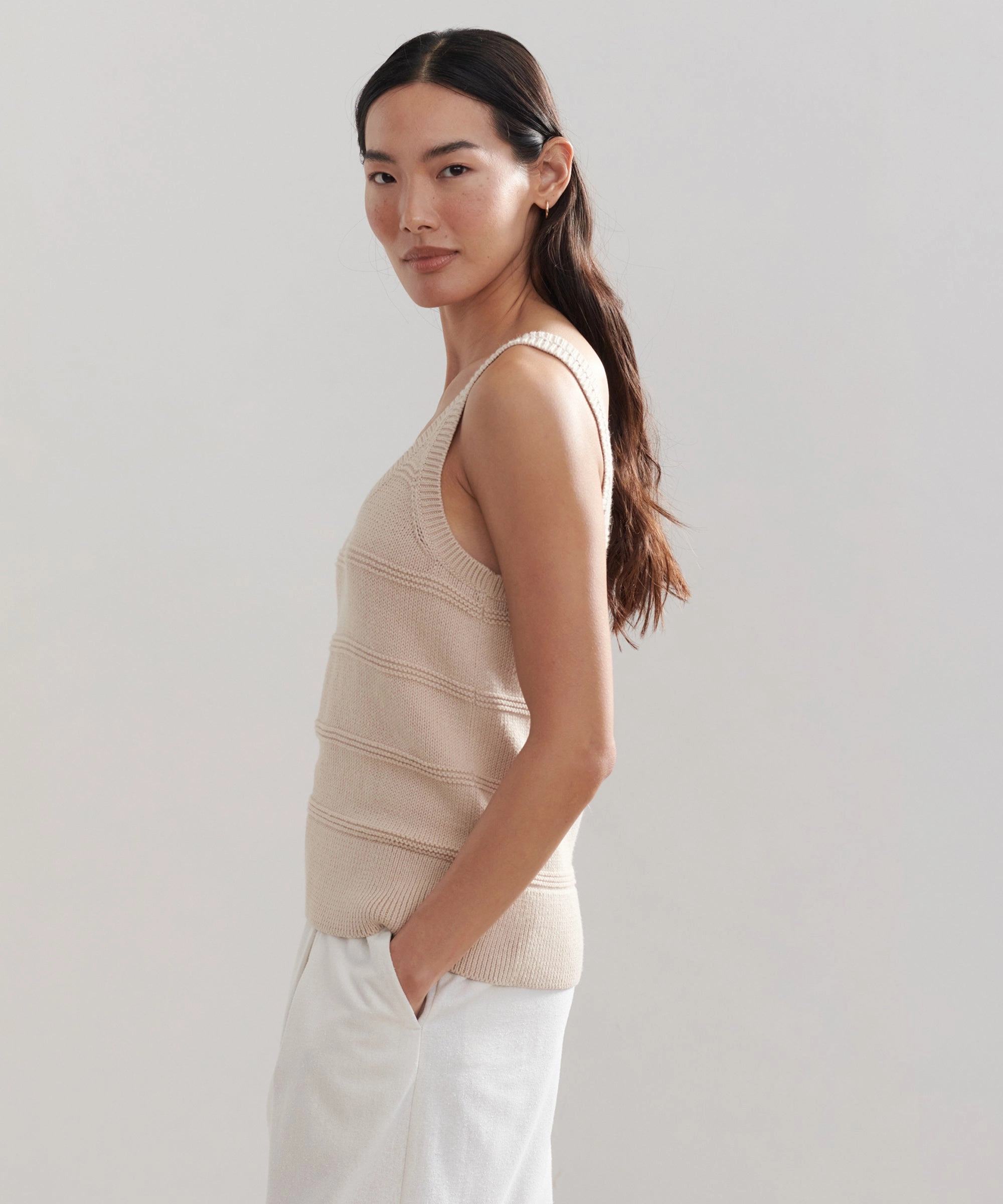 Sweater Tank Temperature Regulating Fibers