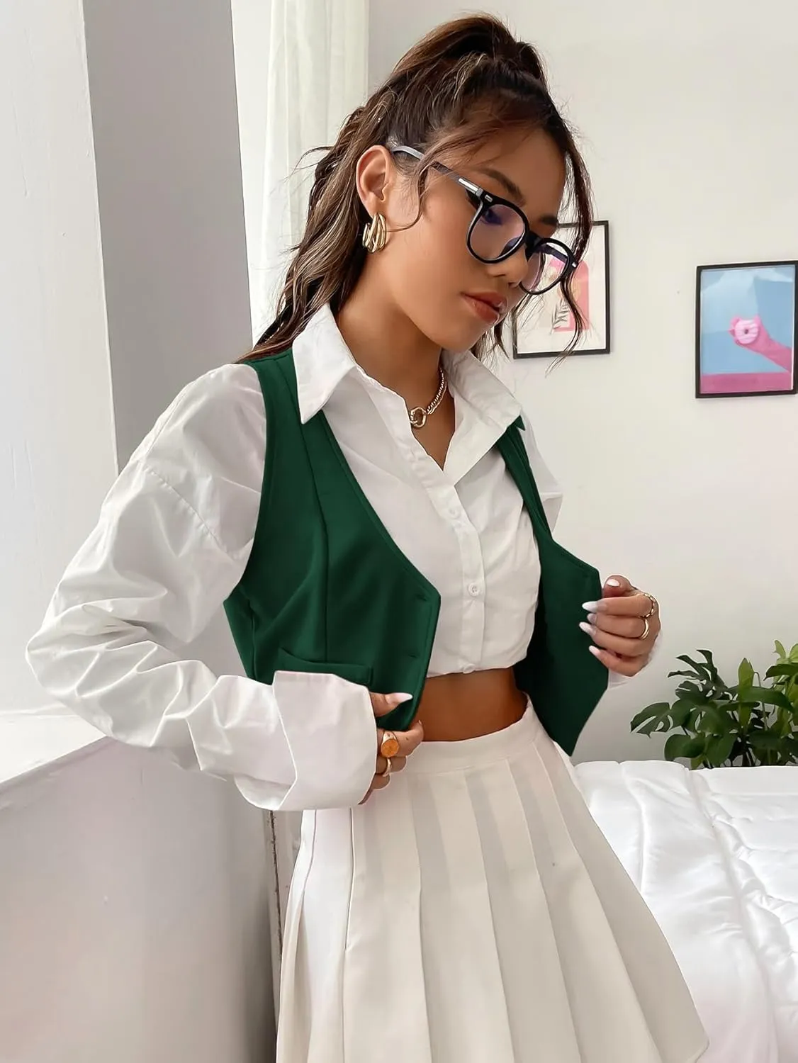 SweatyRocks Women's Solid Button Front Crop Waistcoat V Neck Sleeveless Blazers