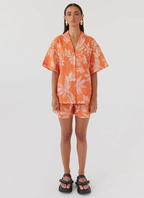 Subtle Color Tone Stretchable Material Sweet Relief Oversized Linen Shirt - Tropic Sunset