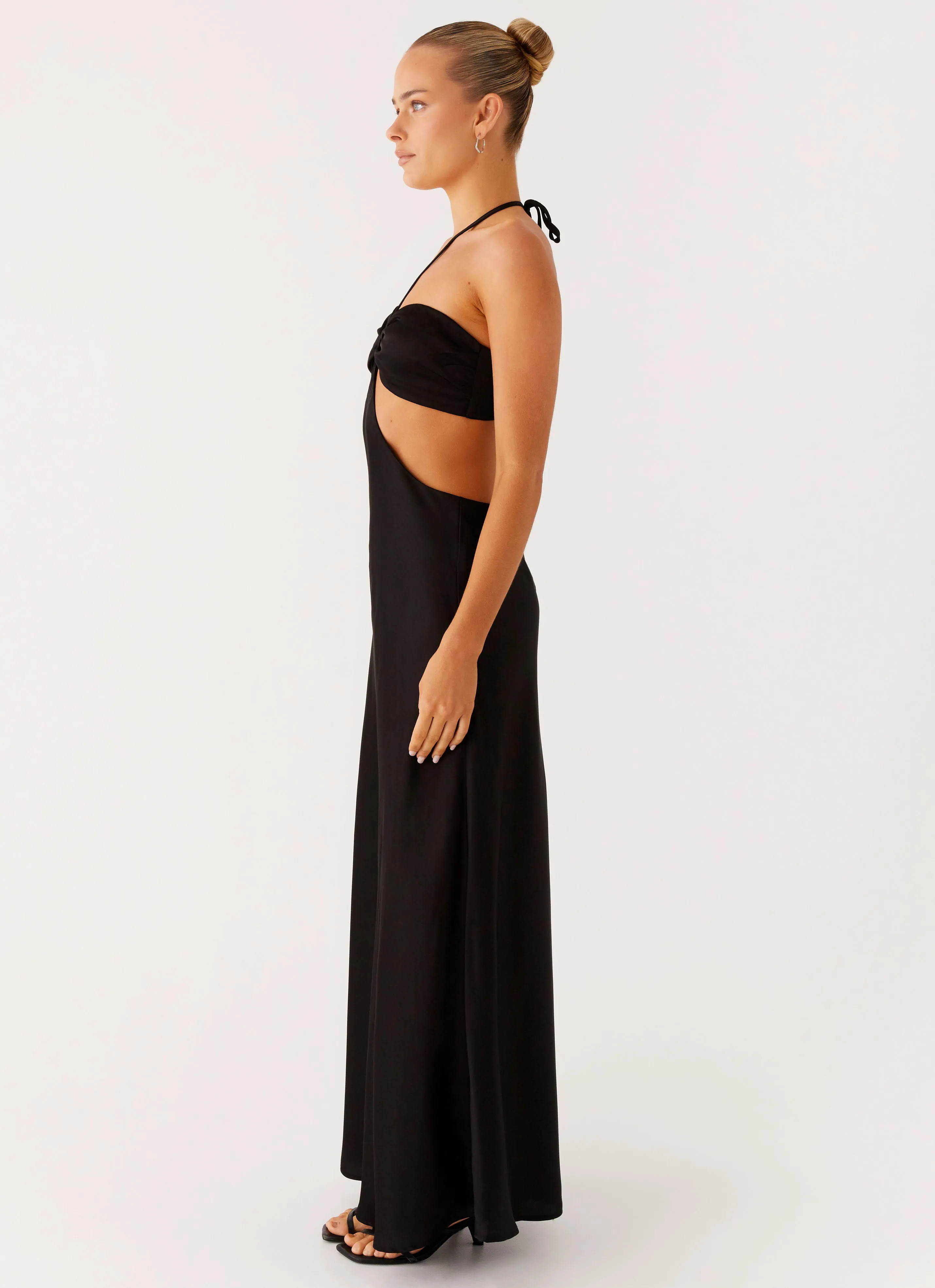 Sweetheart Cut Out Maxi Dress - Black Happy Glow Smart Layer Wear