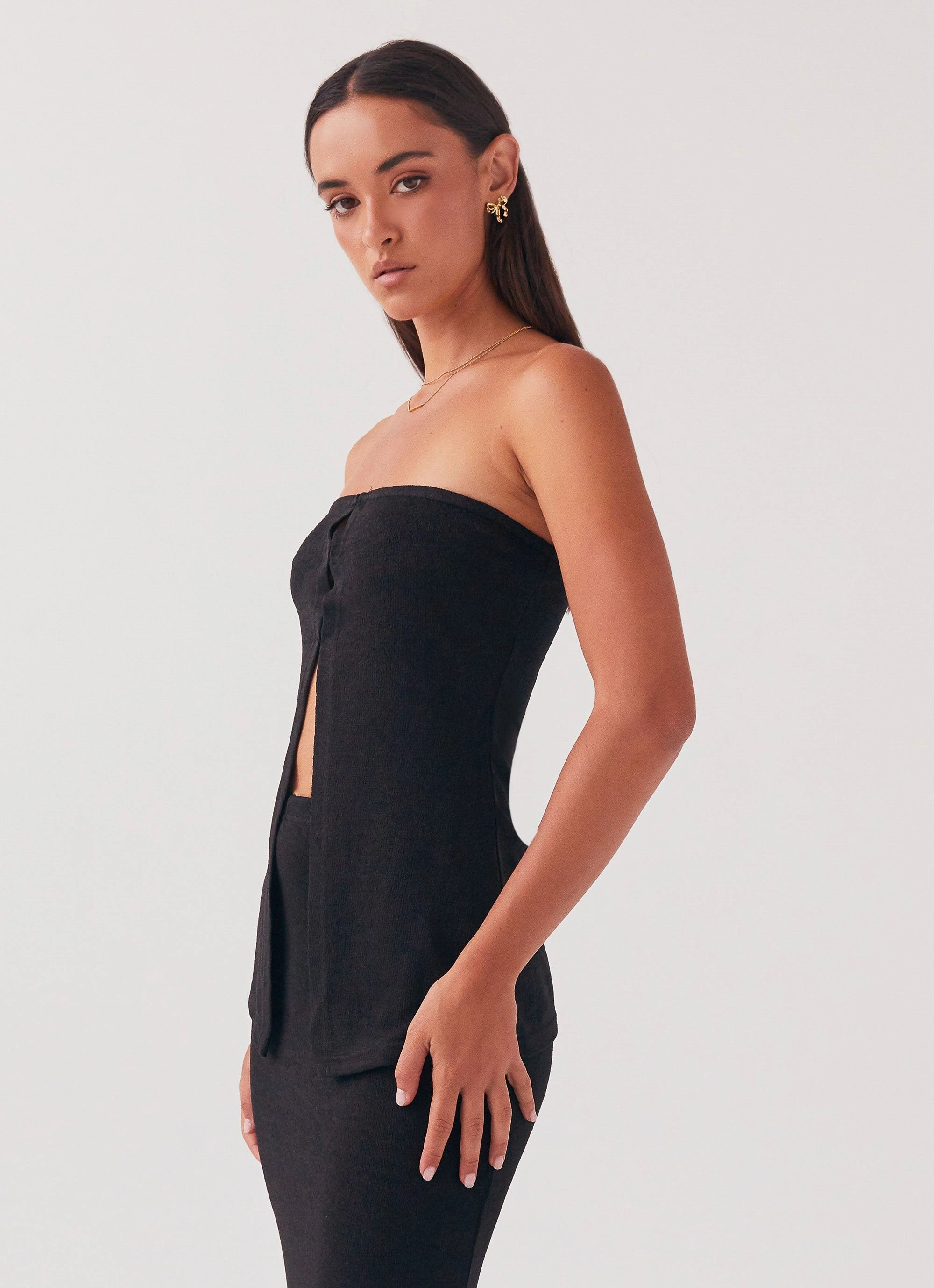 FrictionReducing Fun Design Delicate Lady Knit Top - Black