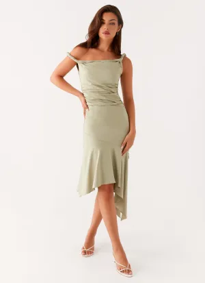 Sleek Movement photo look Huntah Midi Dress - Sage