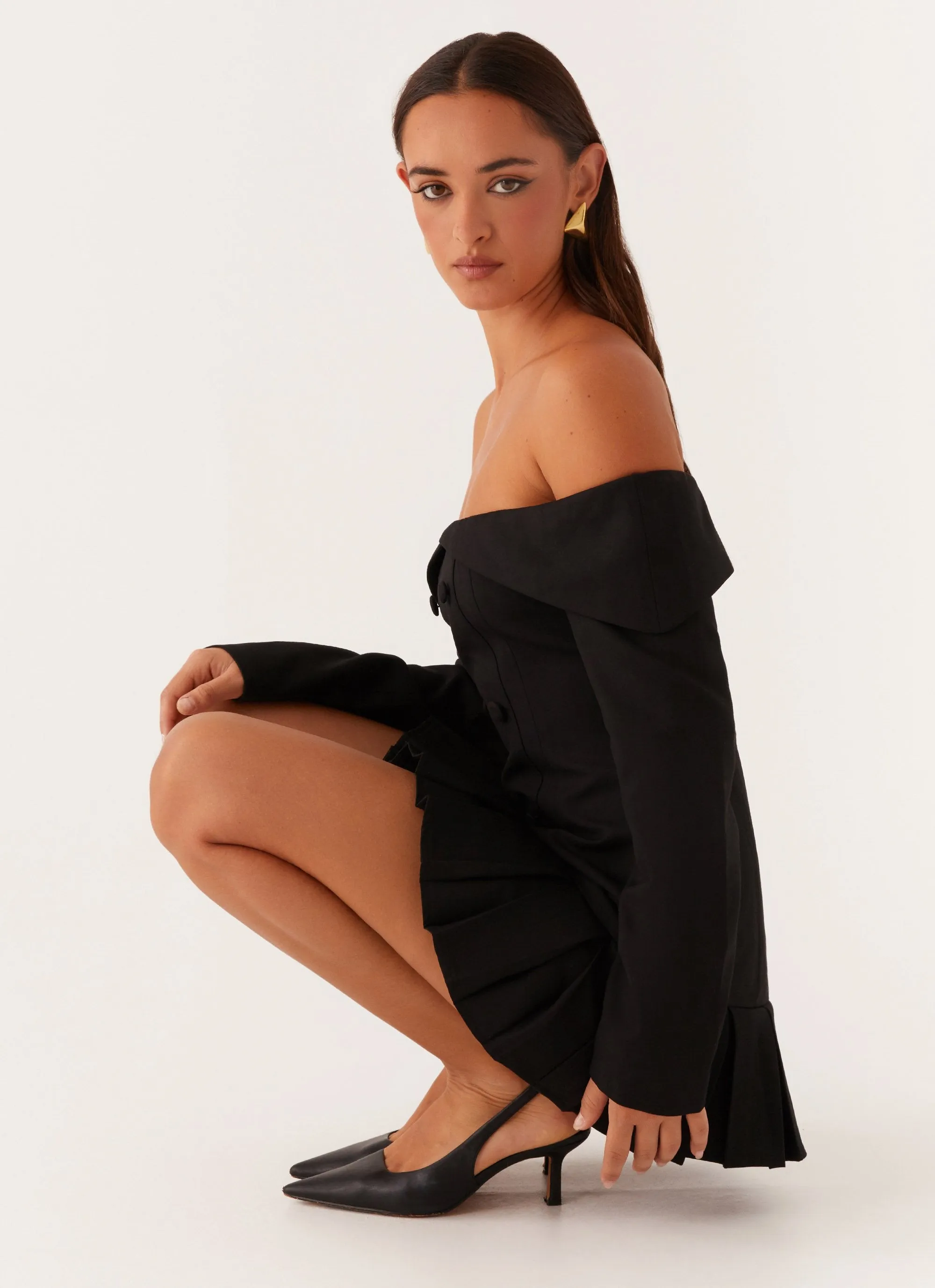 Seasonal Must-Have Tarlisha Off Shoulder Long Sleeve Mini Dress - Black