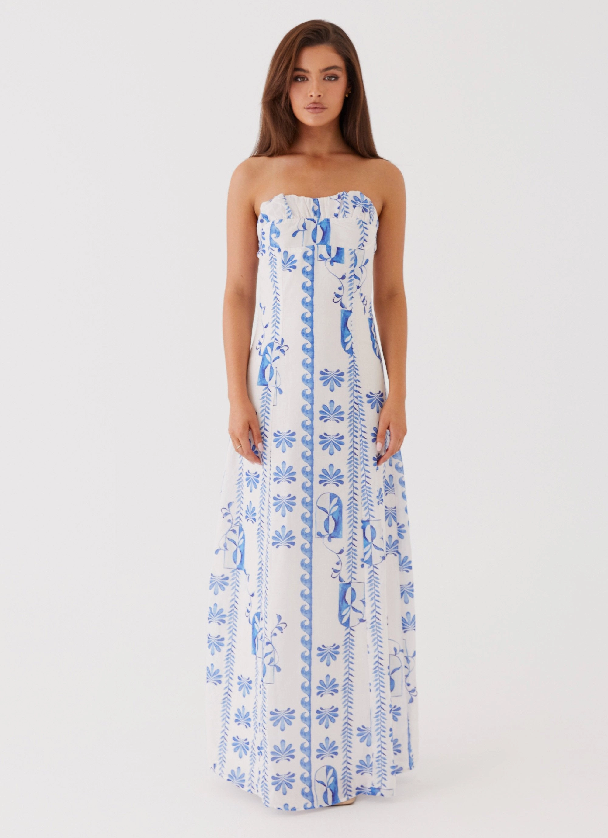 Tayla Linen Maxi Dress - Floral Wave Subtle Glow Joyful Look