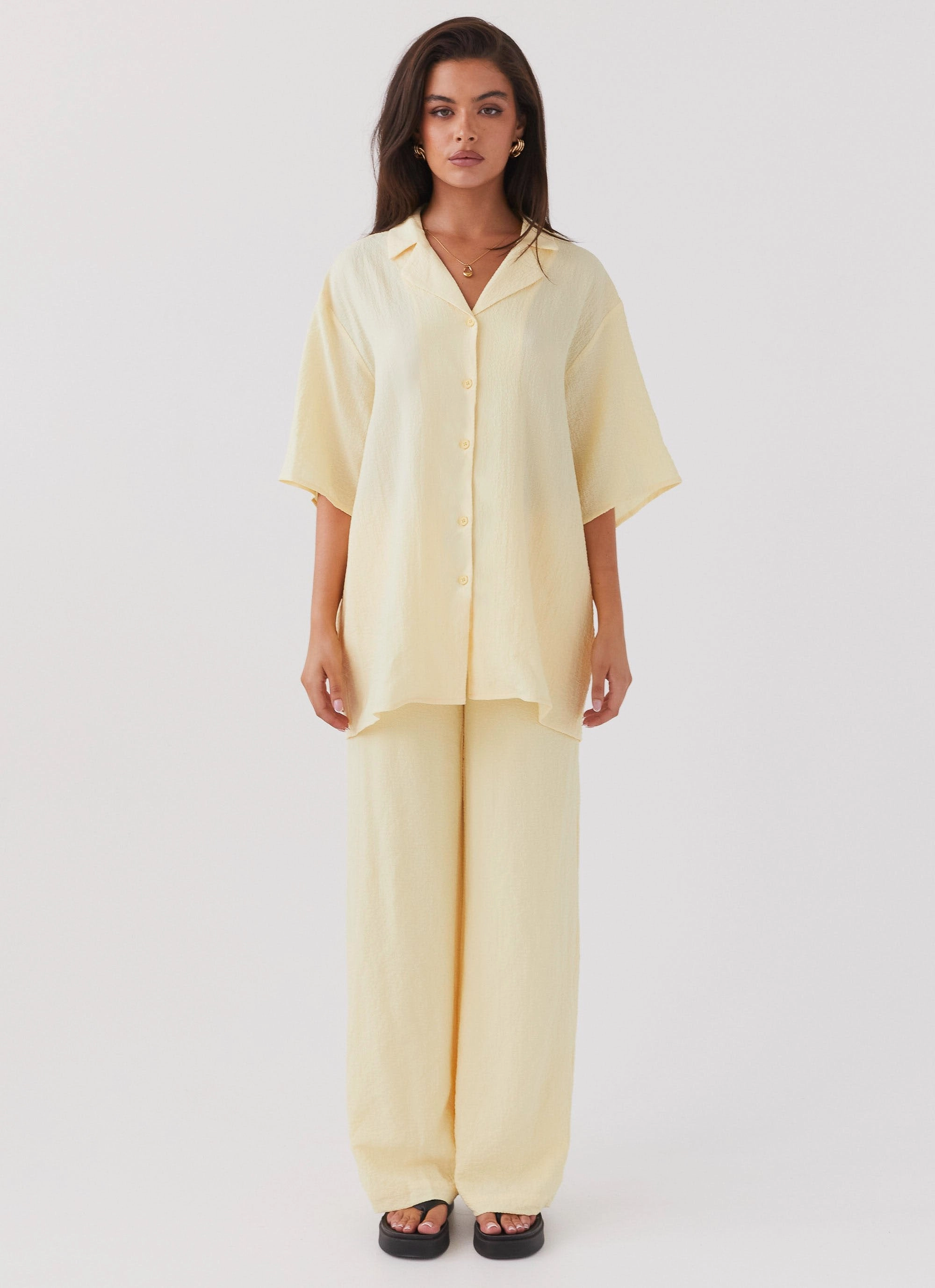 Matte Fabric Auxiliary Attachment Points The Good Days Shirt - Lemon