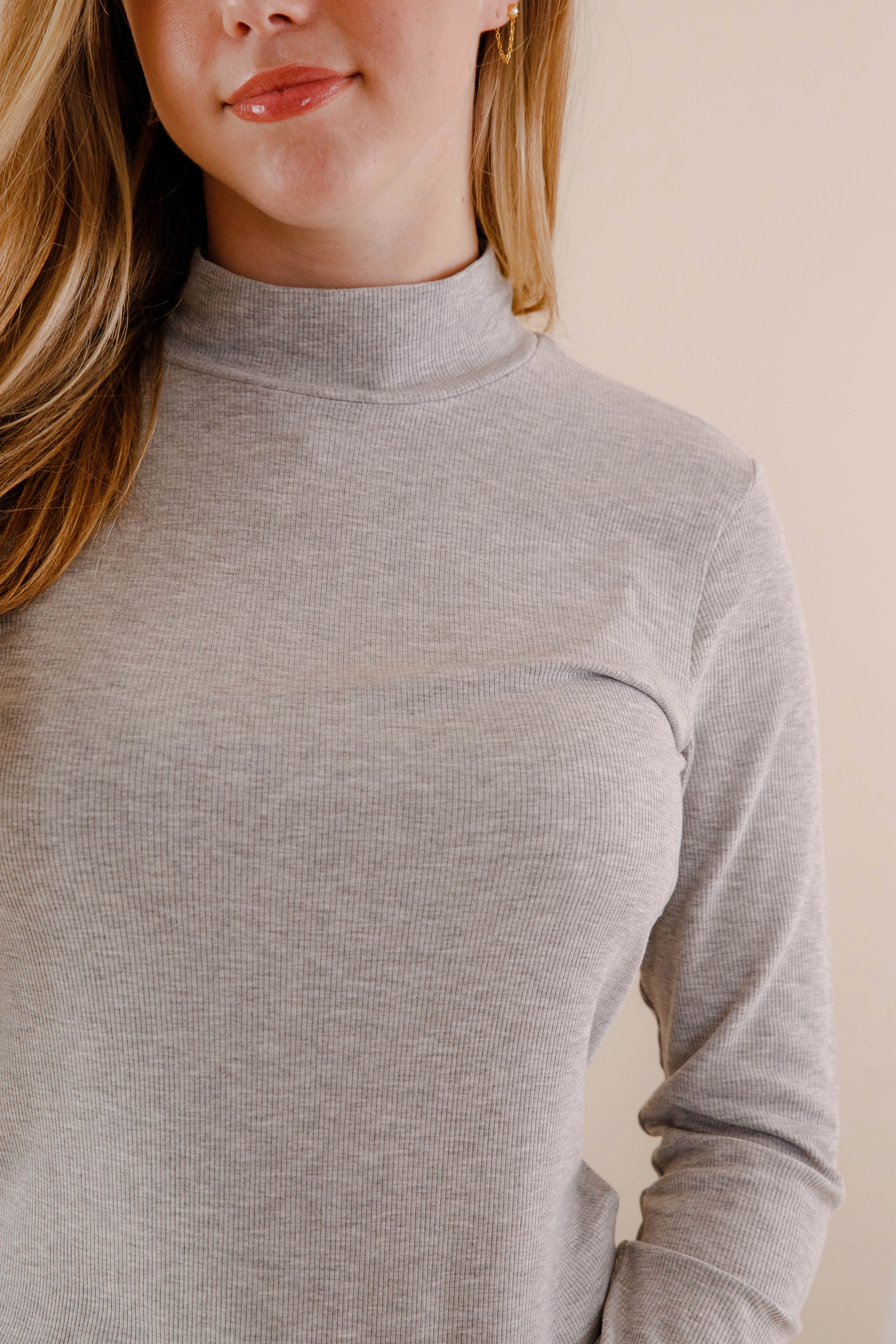 There She Goes Again Ribbed Top-Heather Grey Layered Hem Reinforcement Full Coverage Fit
